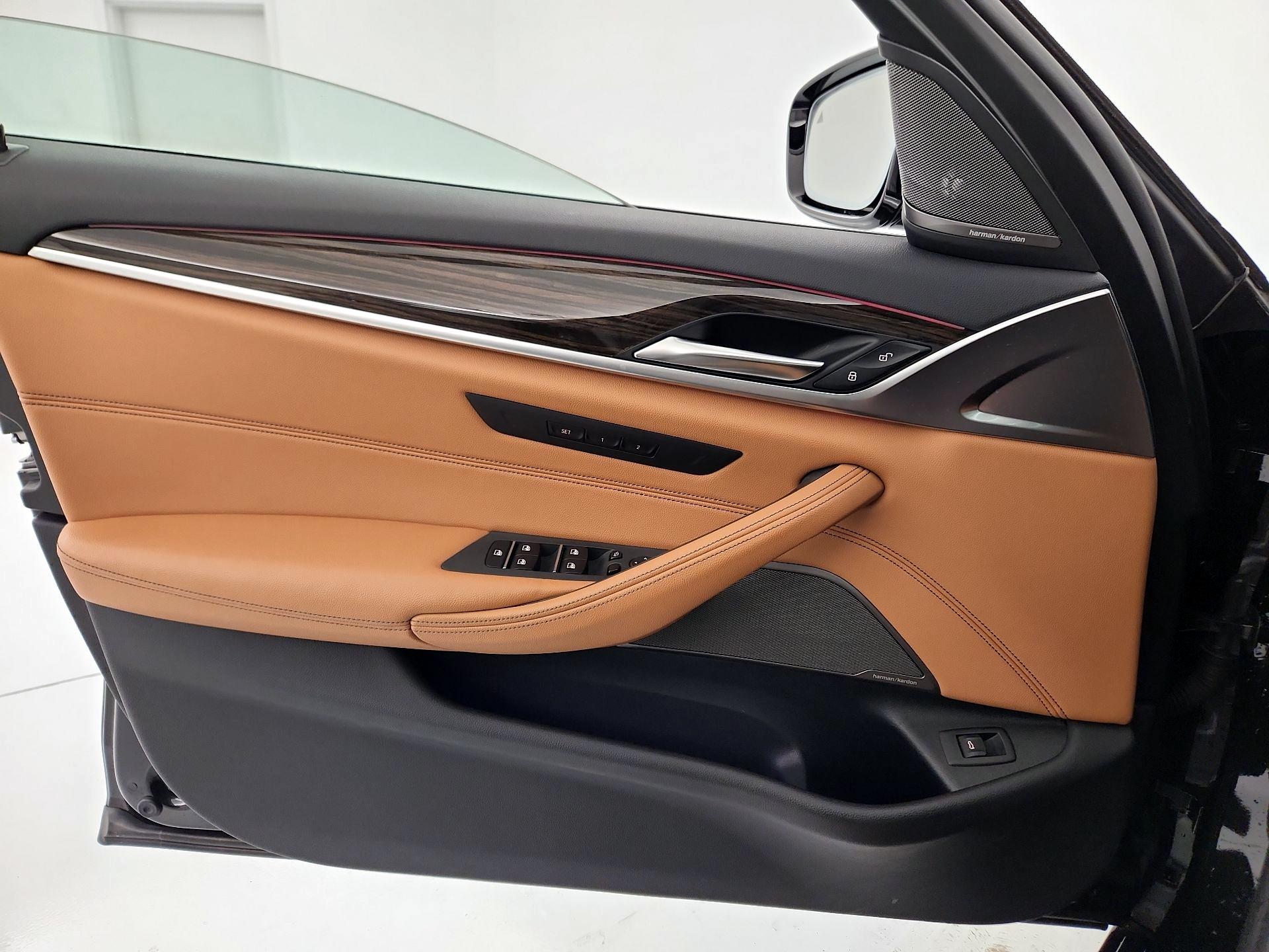 Thumbnail: 2021 BMW 5 Series - 12