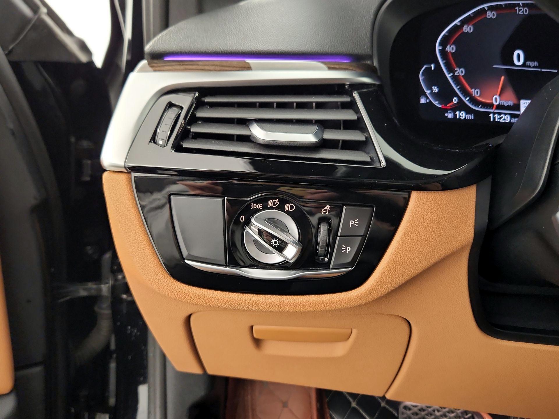 Thumbnail: 2021 BMW 5 Series - 13