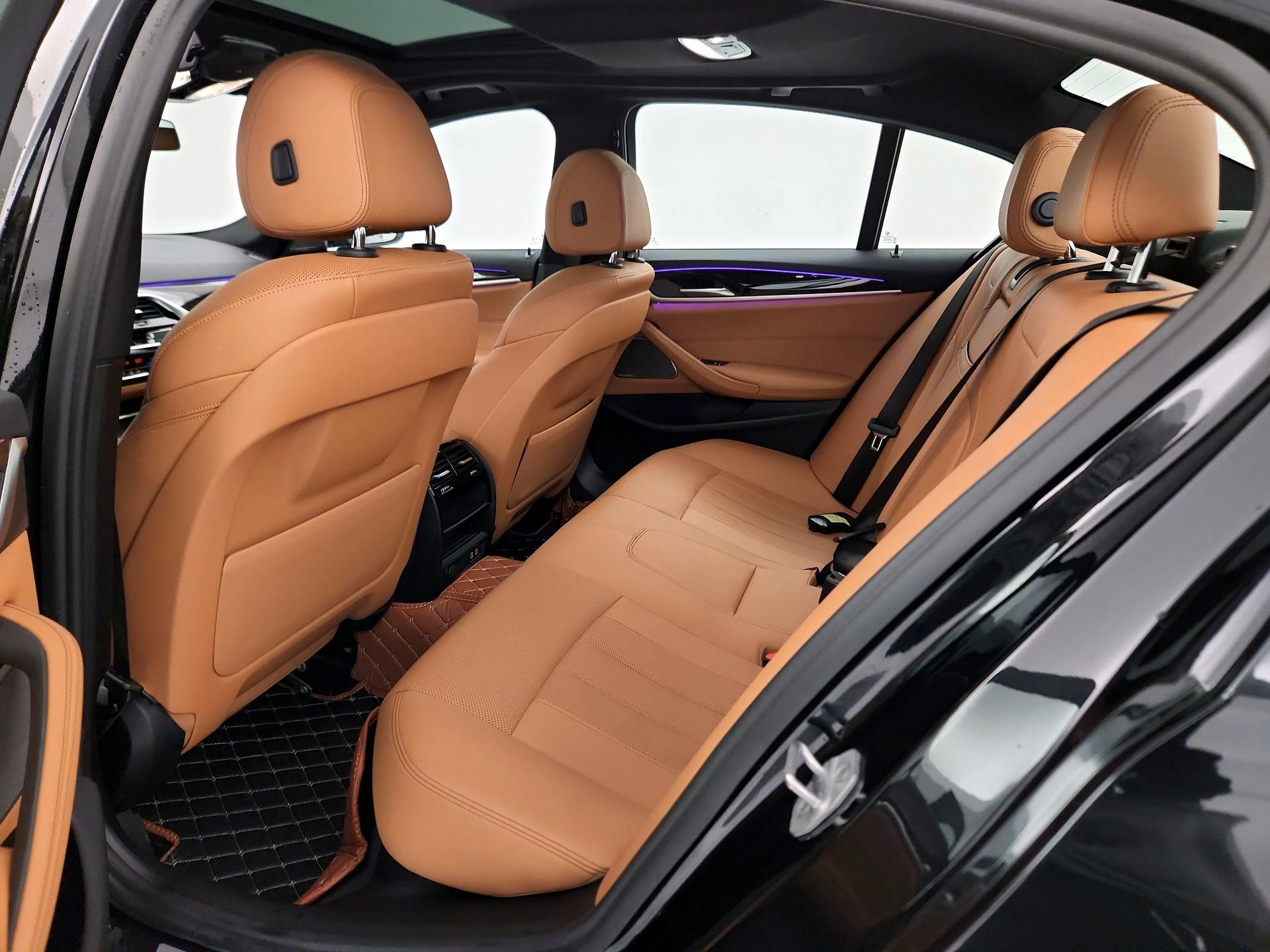 Thumbnail: 2021 BMW 5 Series - 20