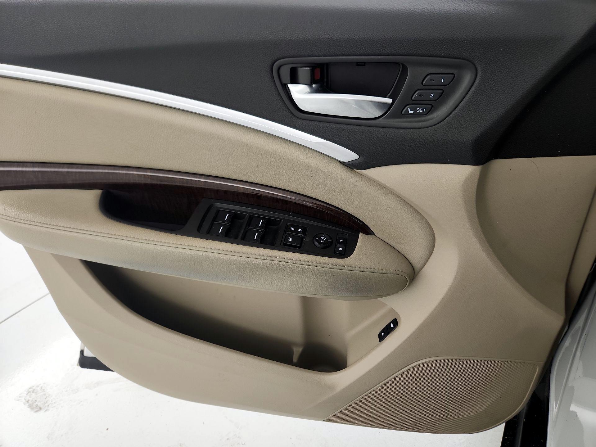 Thumbnail: 2020 Acura MDX - 12