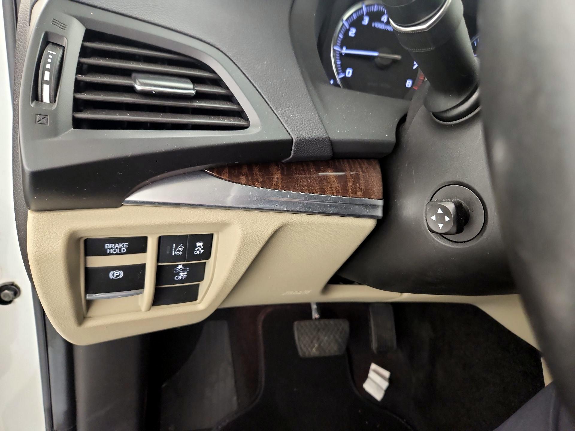 Thumbnail: 2020 Acura MDX - 13