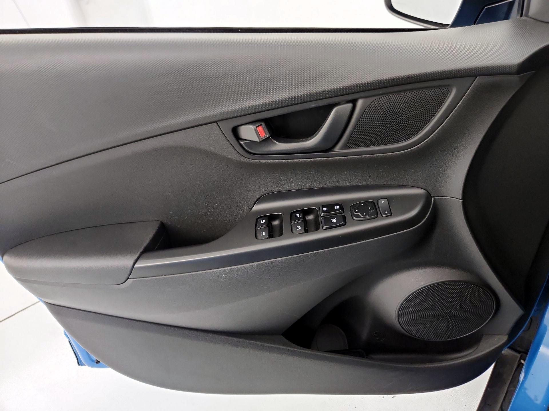 Thumbnail: 2020 Hyundai Kona - 12