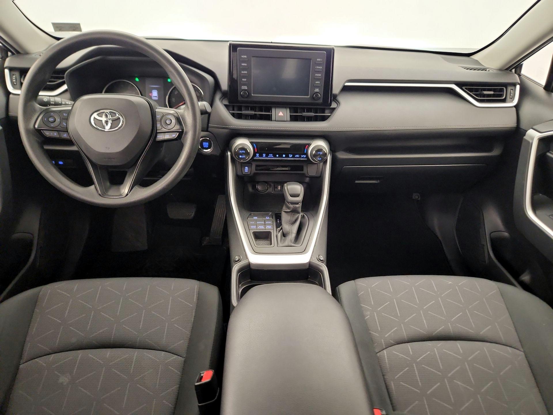 Thumbnail: 2019 Toyota RAV4 - 9