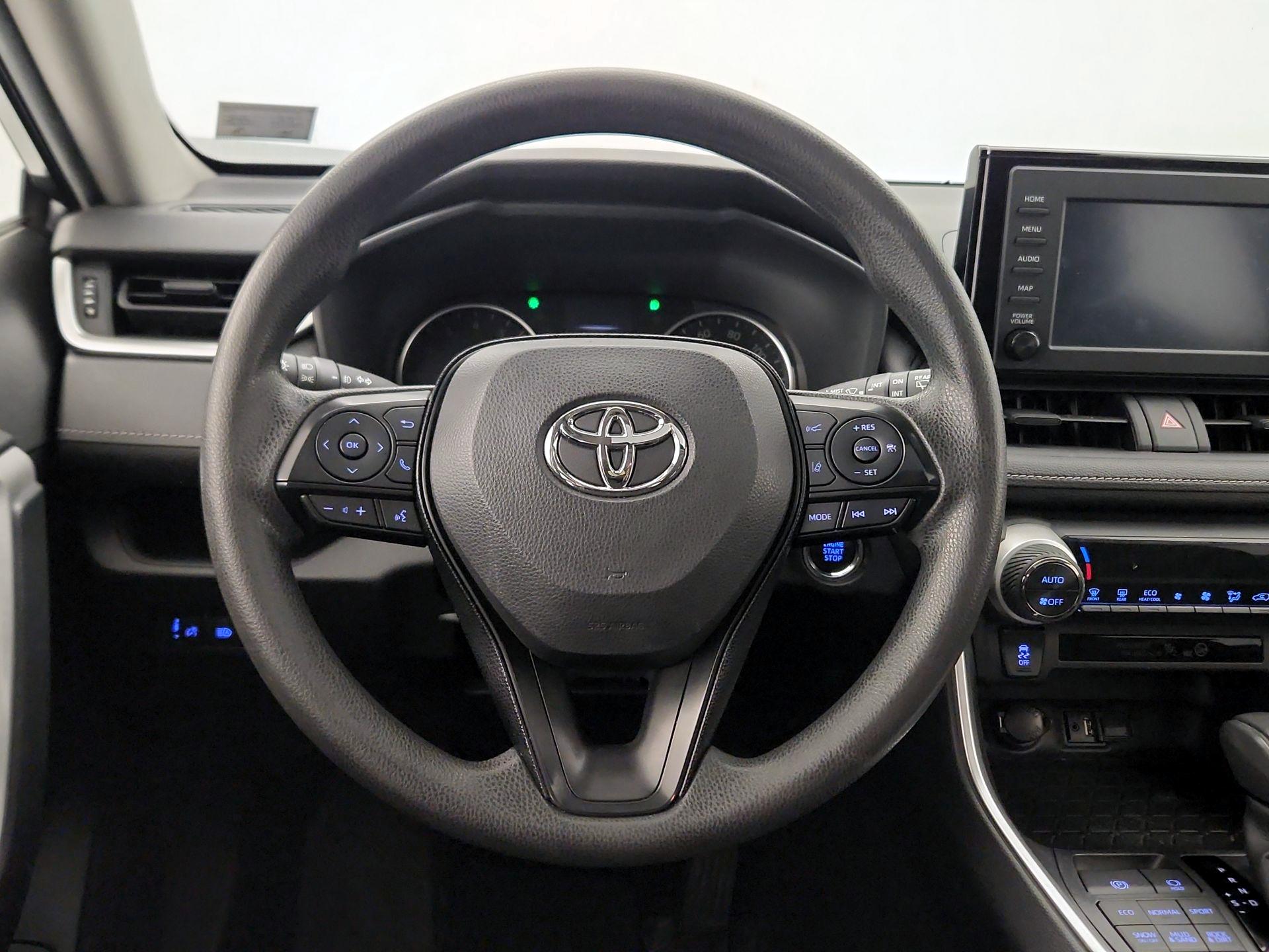 Thumbnail: 2019 Toyota RAV4 - 10