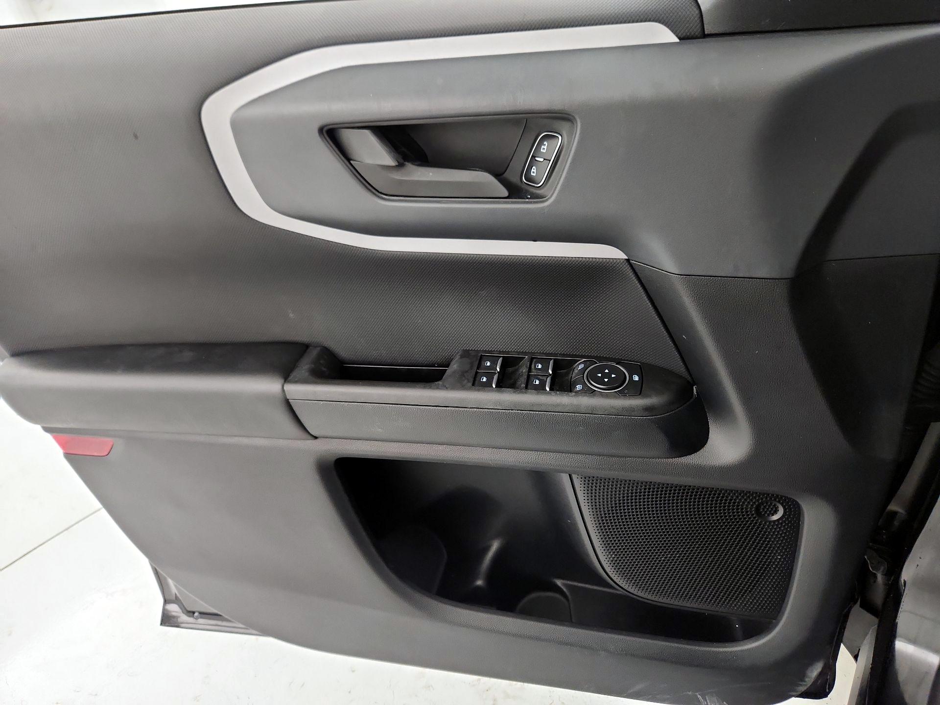 Thumbnail: 2021 Ford Bronco Sport - 12