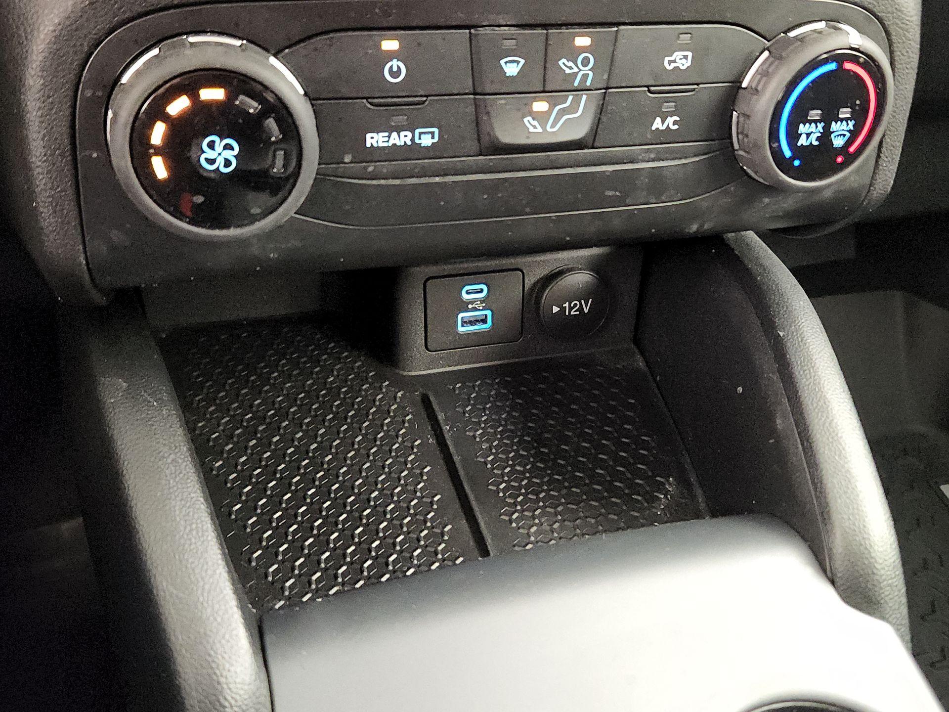 Thumbnail: 2021 Ford Bronco Sport - 17