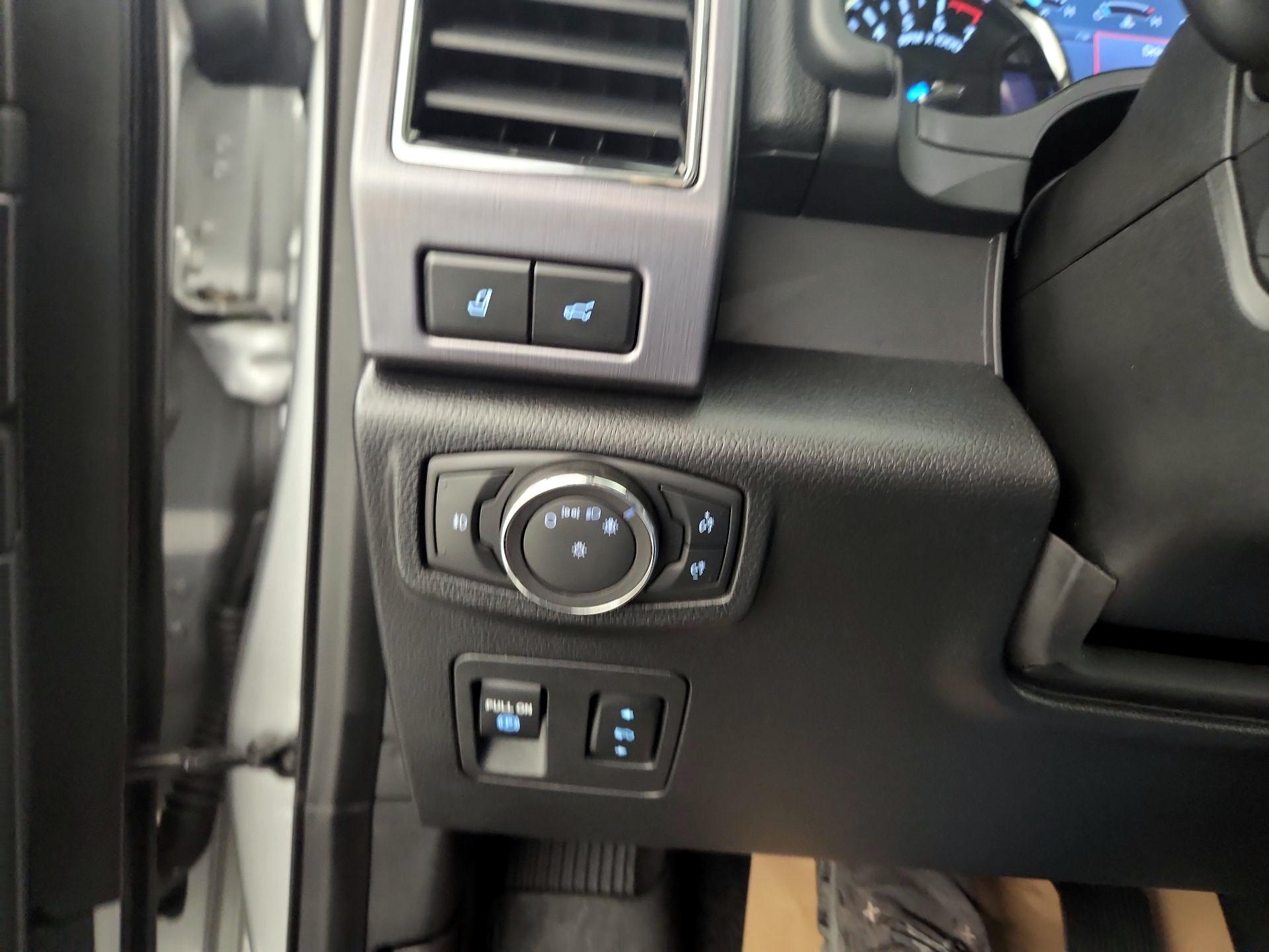 Thumbnail: 2019 Ford Expedition - 13