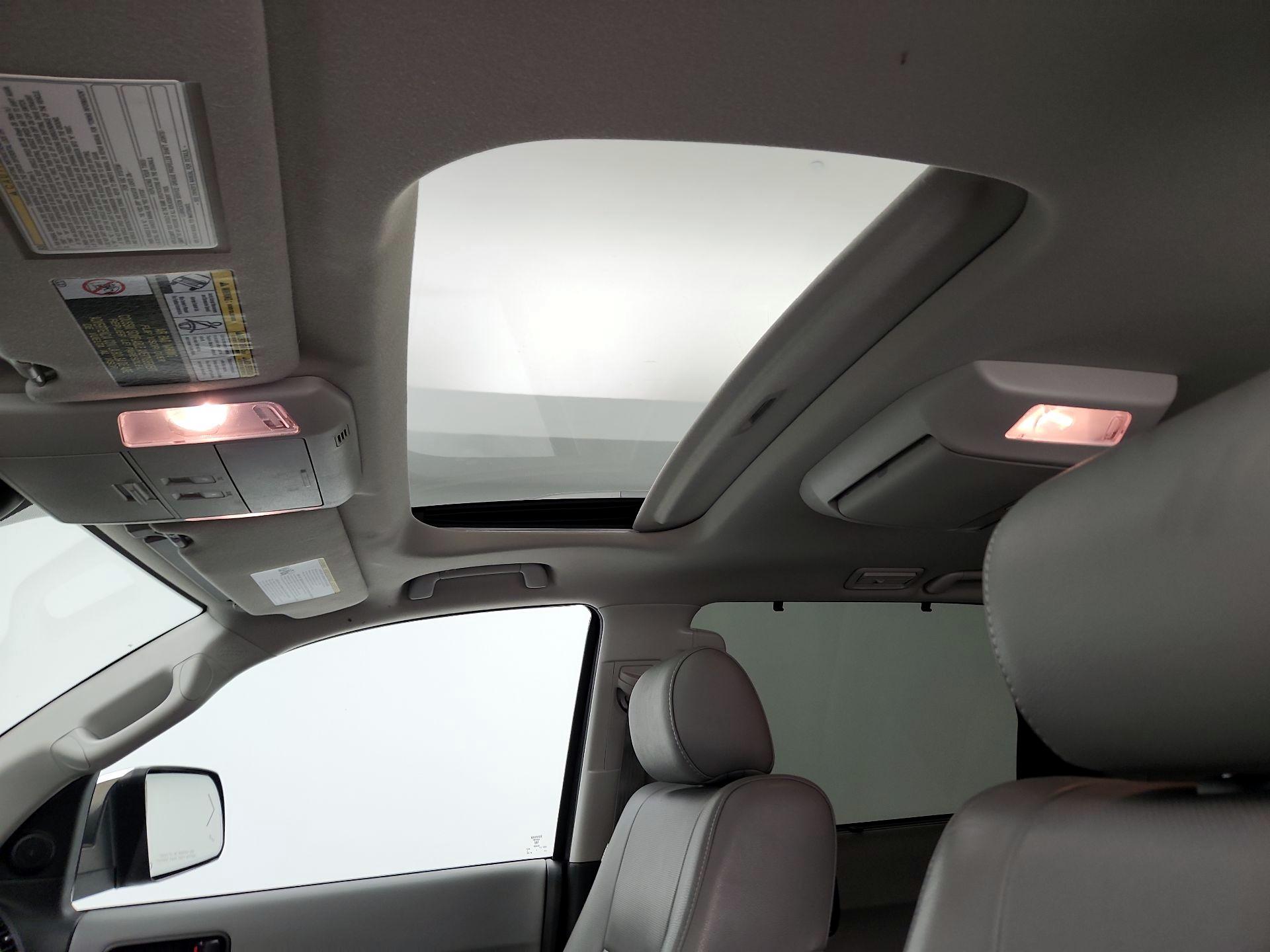 Thumbnail: 2018 Toyota Sequoia - 19