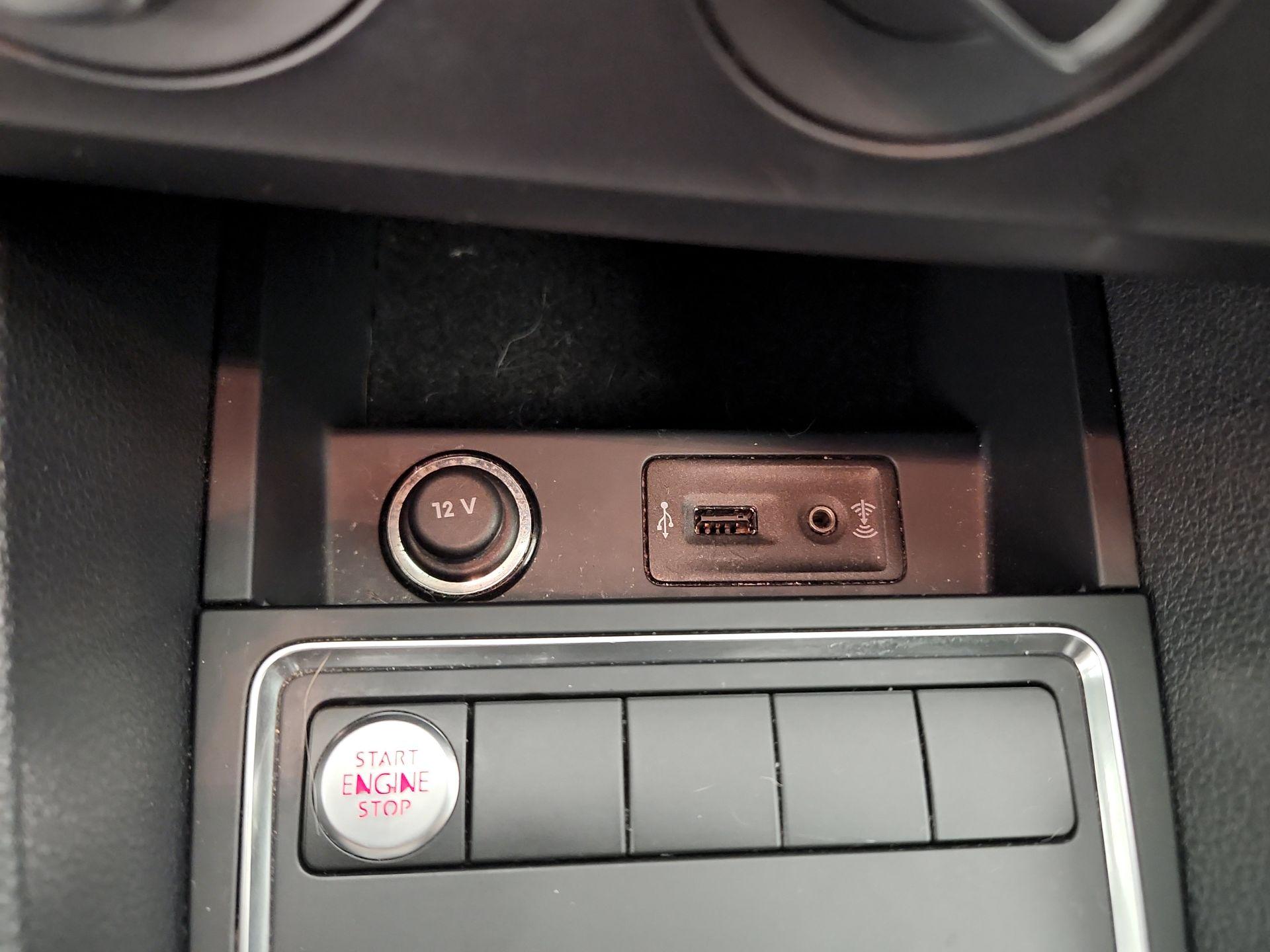 Thumbnail: 2017 Volkswagen Jetta - 17