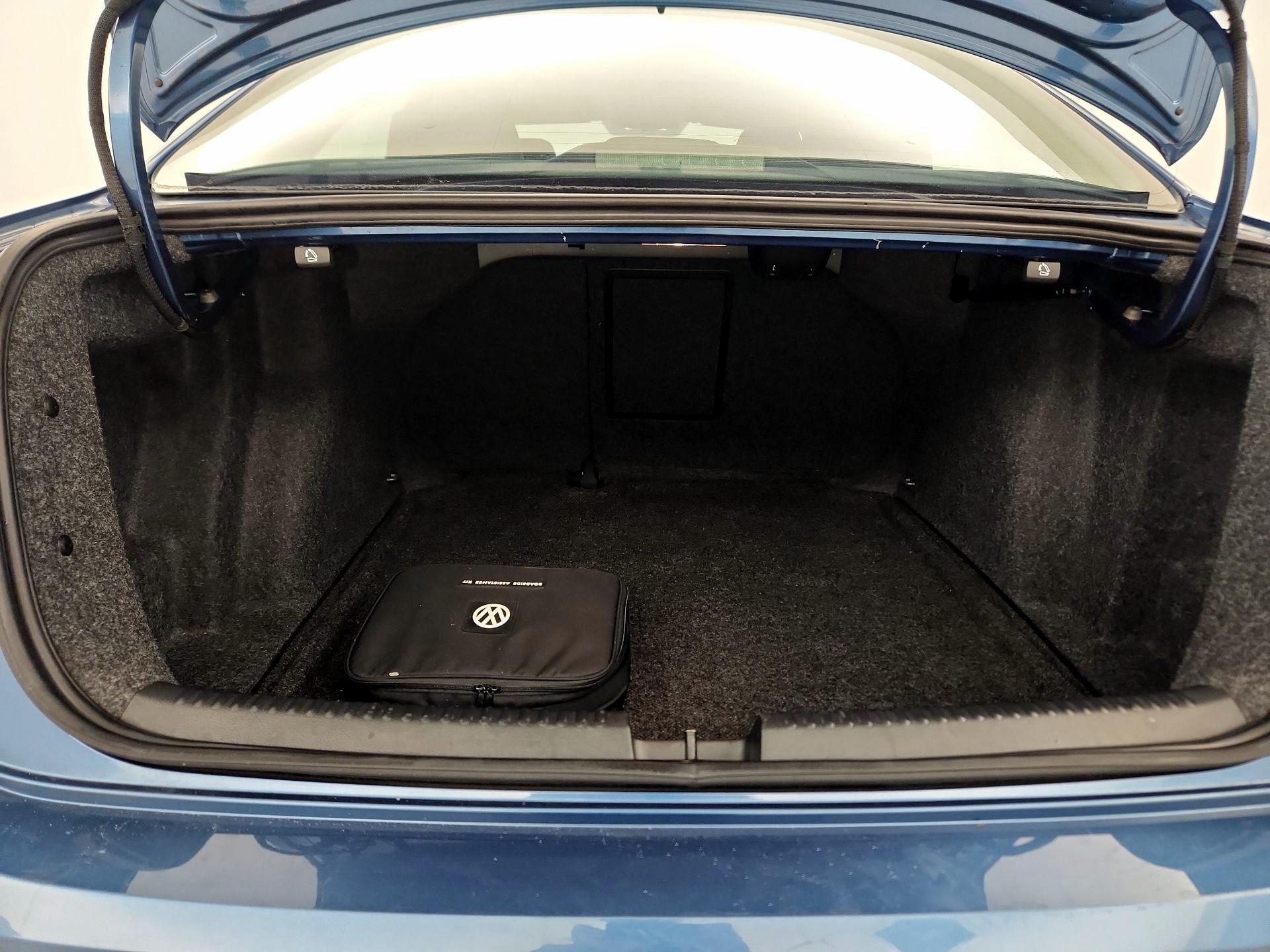 Thumbnail: 2017 Volkswagen Jetta - 20