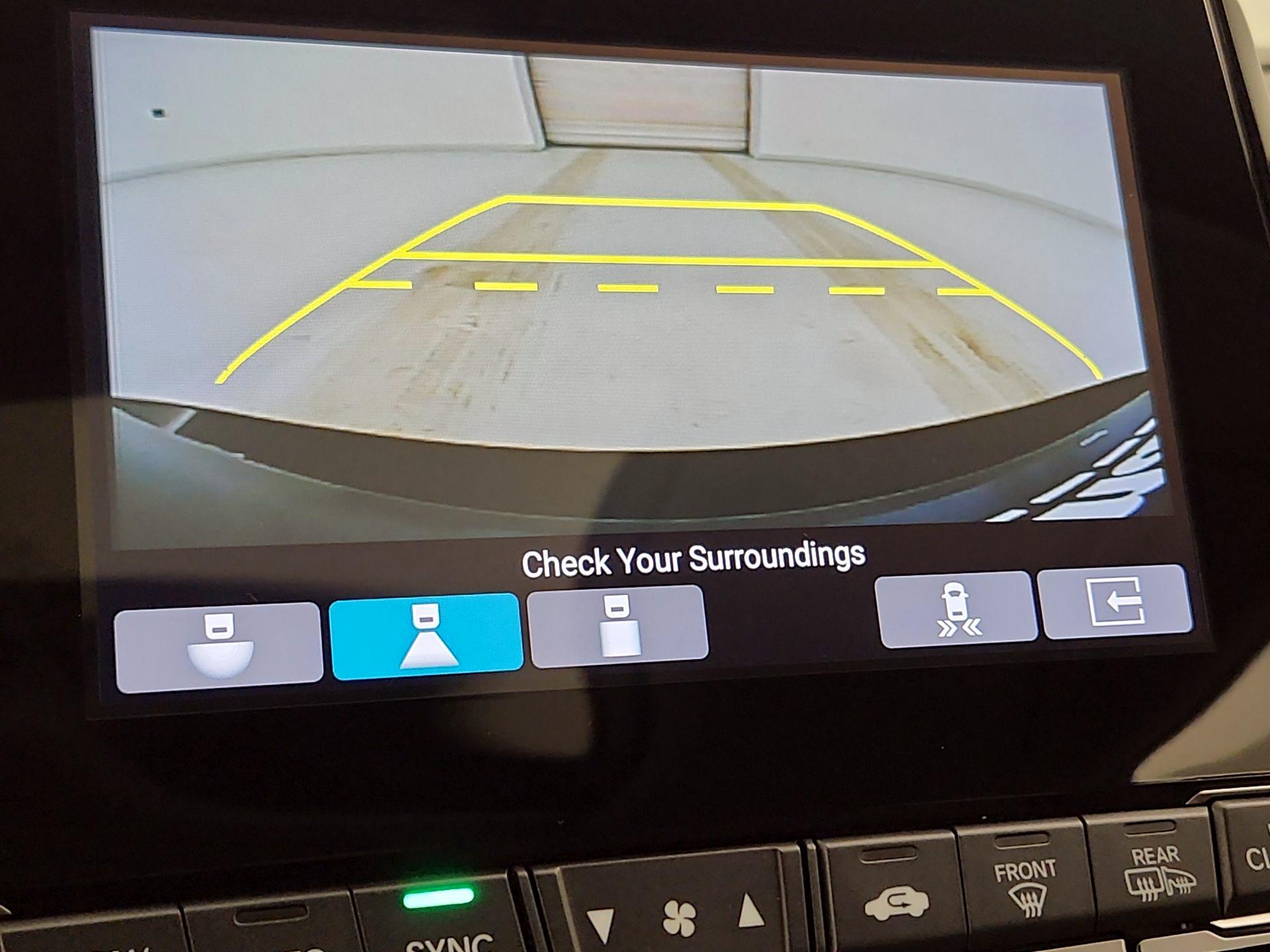 Thumbnail: 2019 Honda Odyssey - 16
