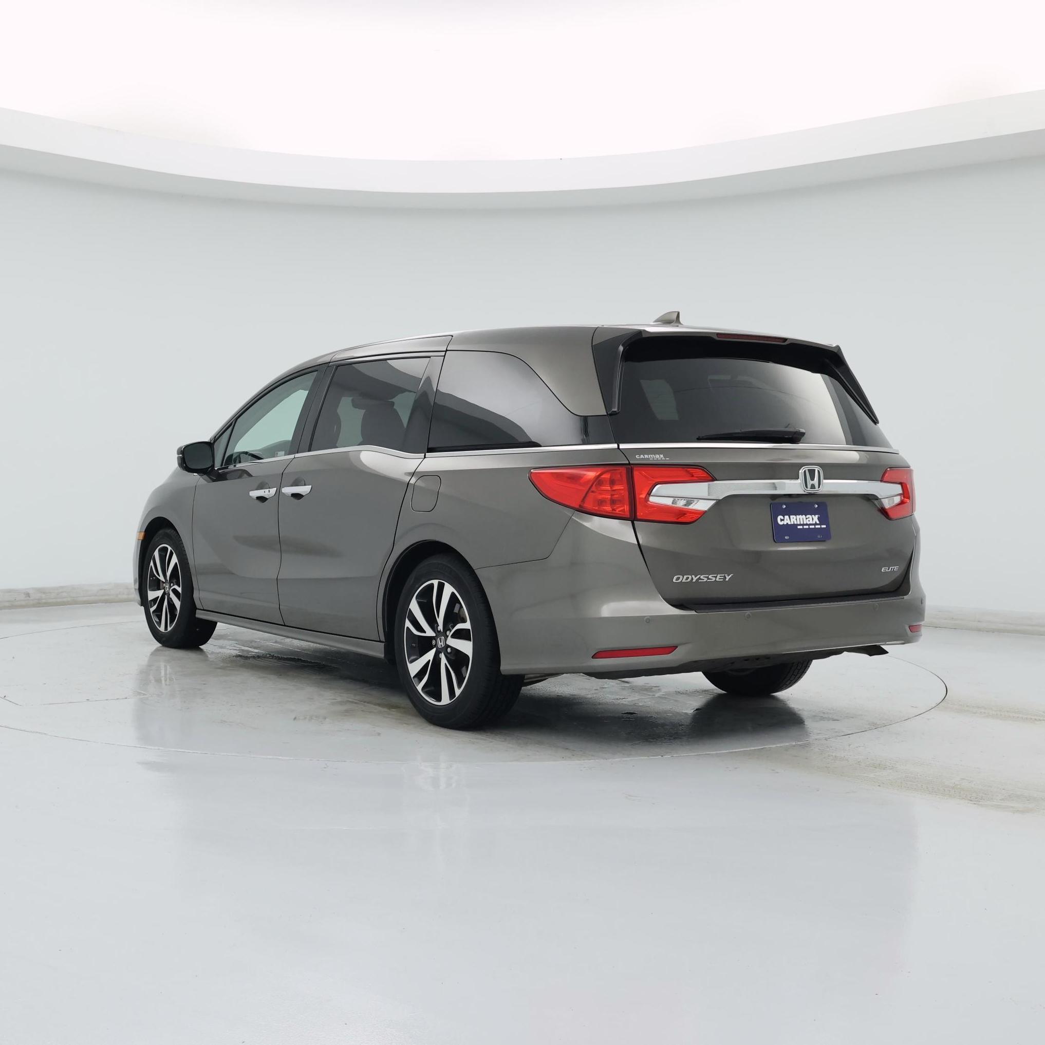 Thumbnail: 2019 Honda Odyssey - 2