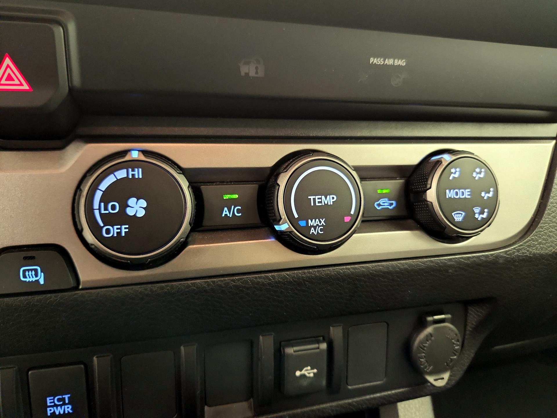 Thumbnail: 2022 Toyota Tacoma - 16