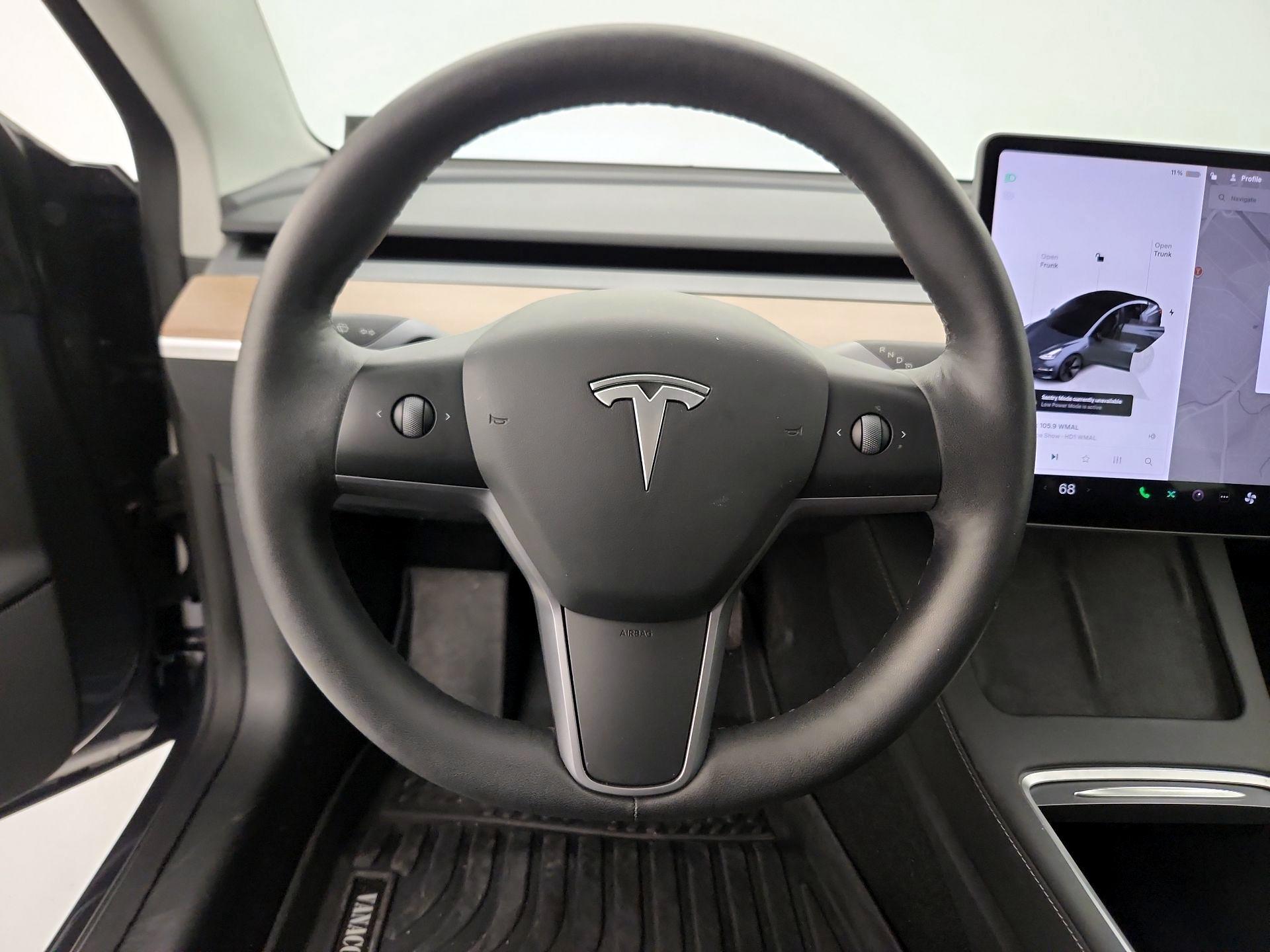 Thumbnail: 2023 Tesla Model 3 - 10