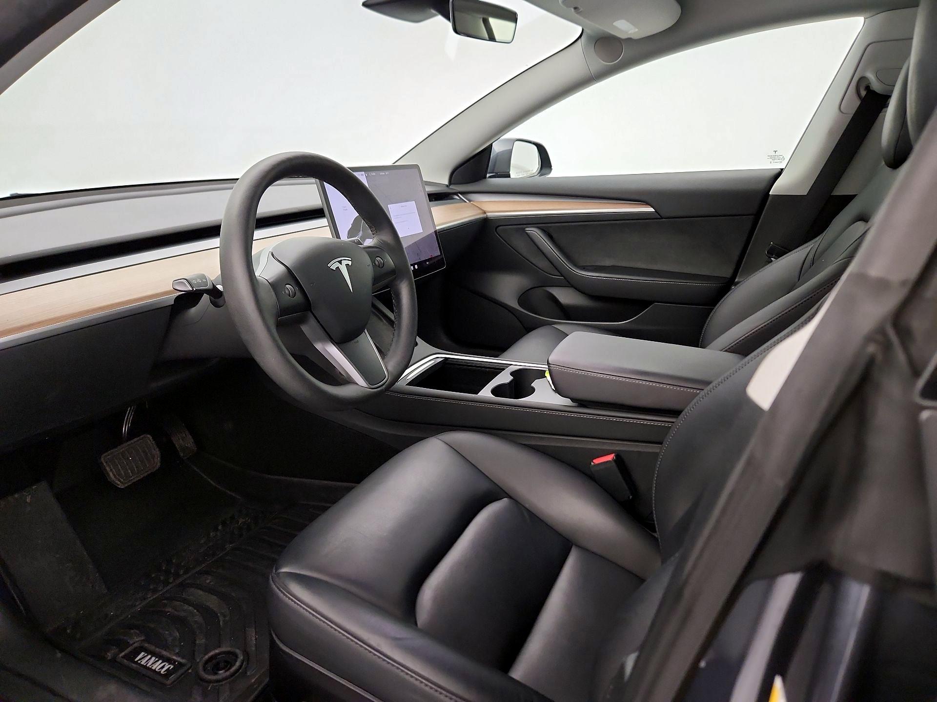 Thumbnail: 2023 Tesla Model 3 - 11