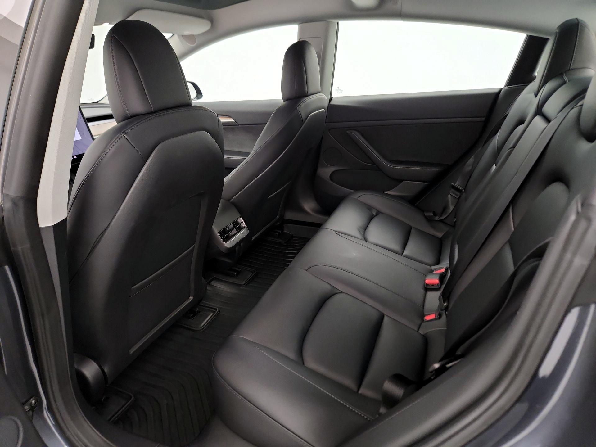 Thumbnail: 2023 Tesla Model 3 - 19