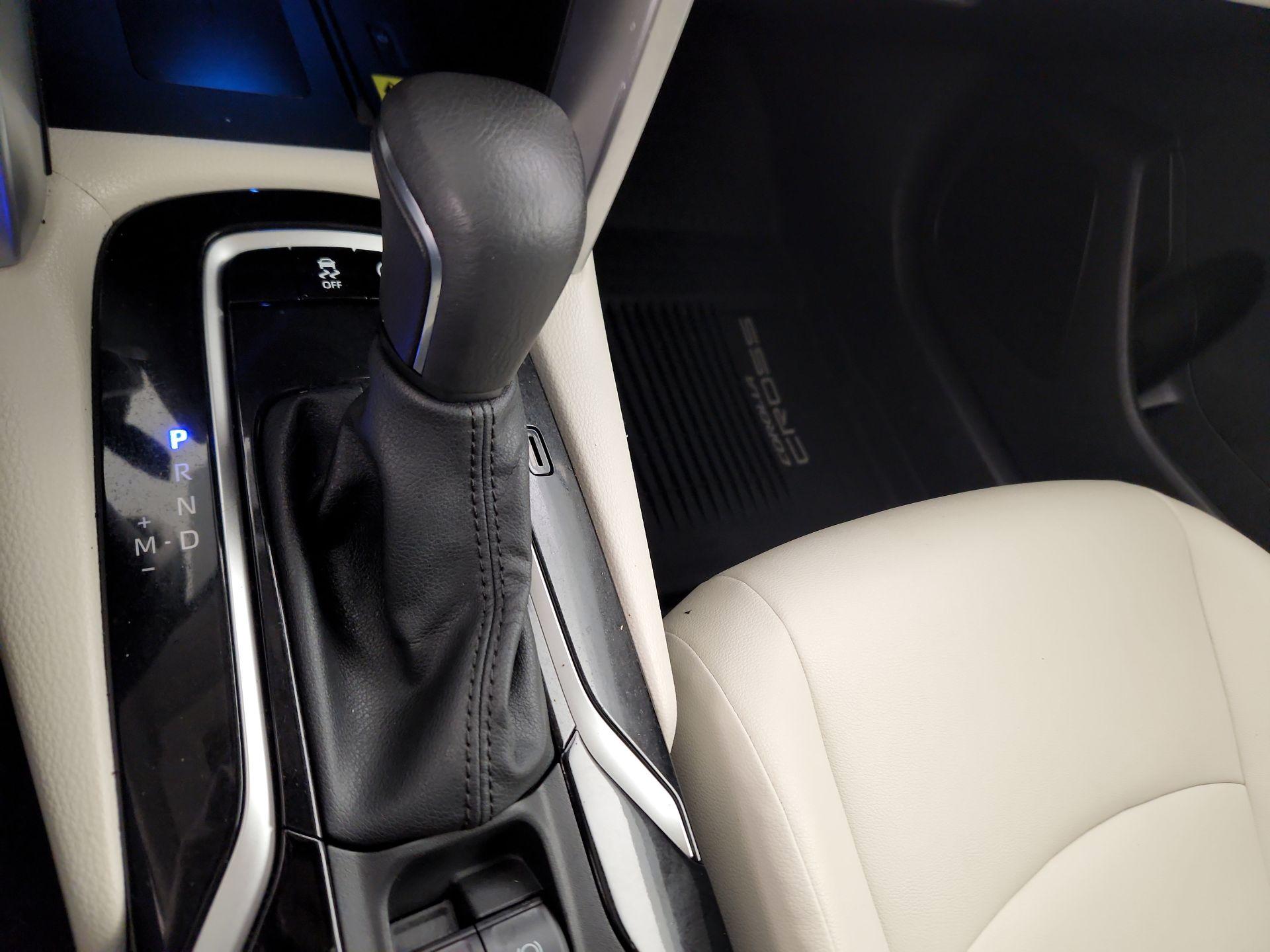 Thumbnail: 2022 Toyota Corolla Cross - 18