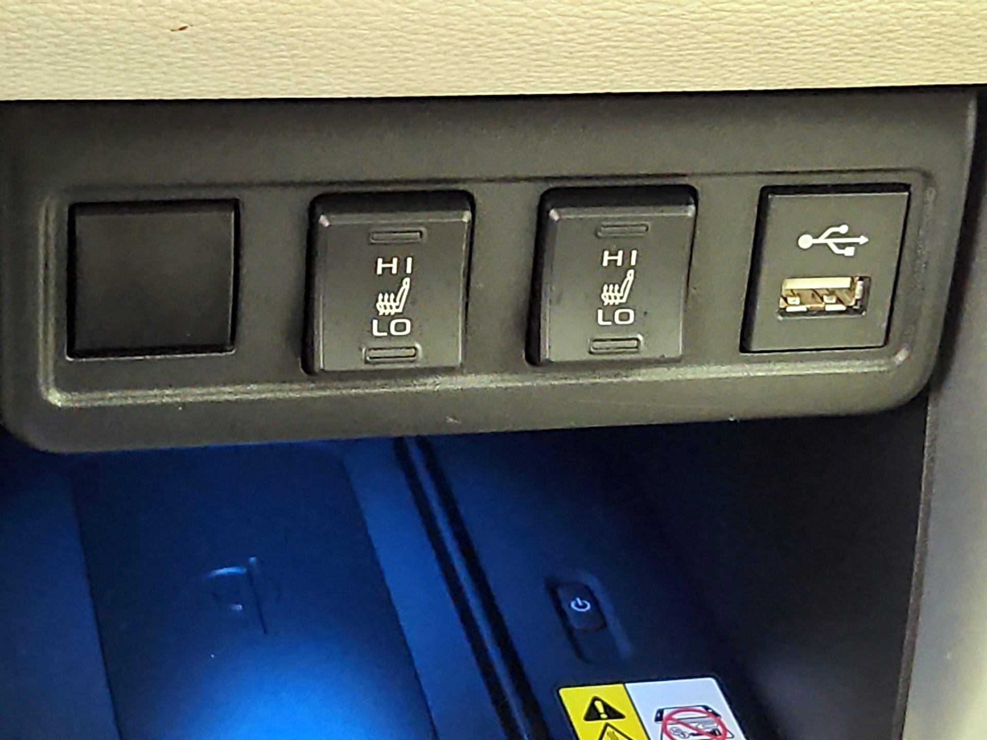 Thumbnail: 2022 Toyota Corolla Cross - 19