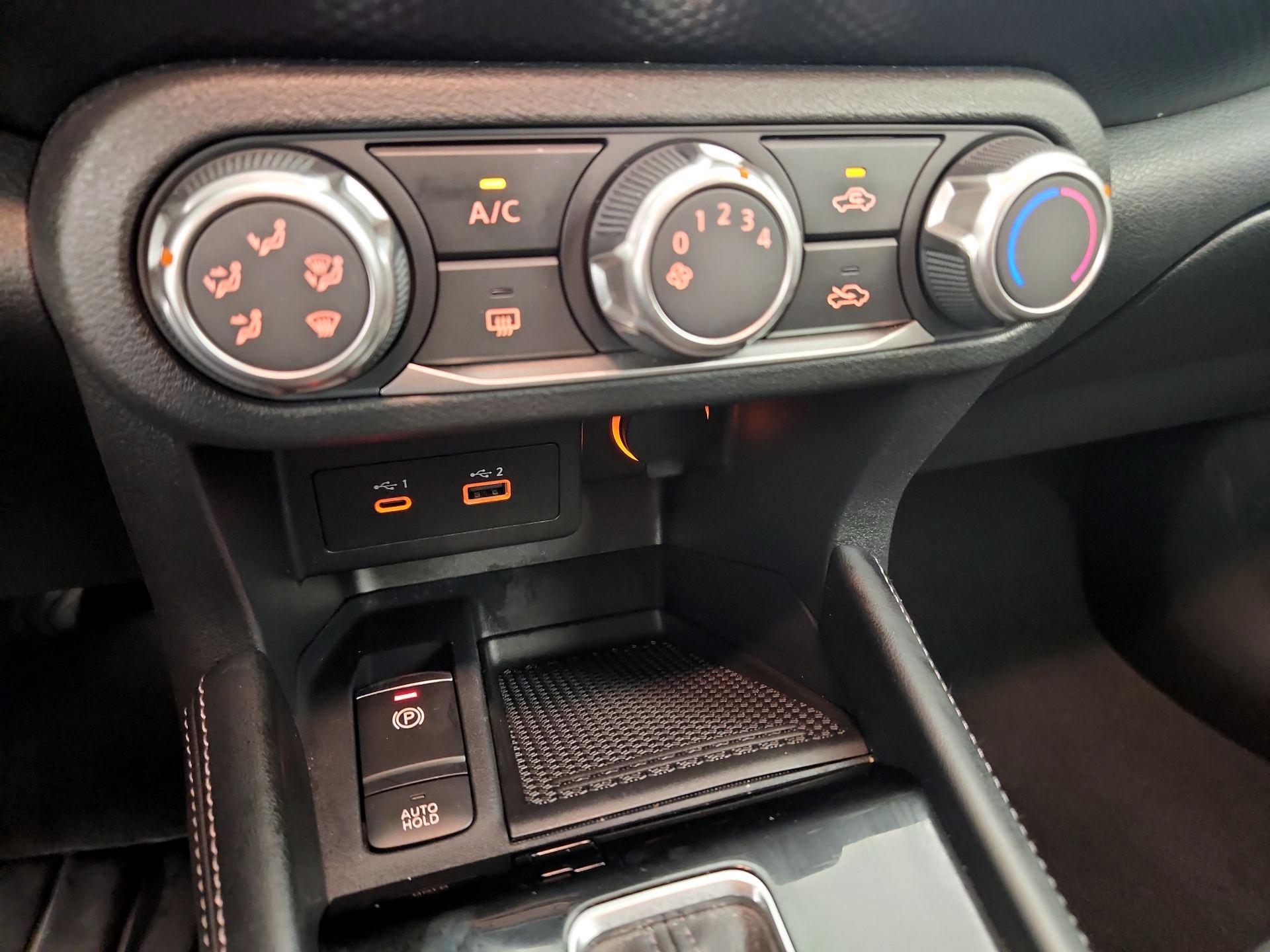 Thumbnail: 2023 Nissan Kicks - 16