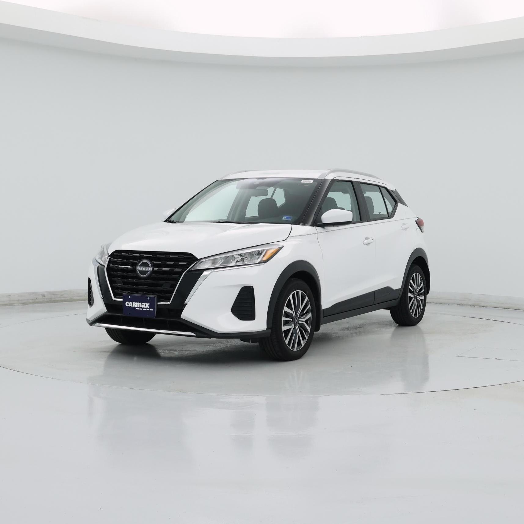 Thumbnail: 2023 Nissan Kicks - 4