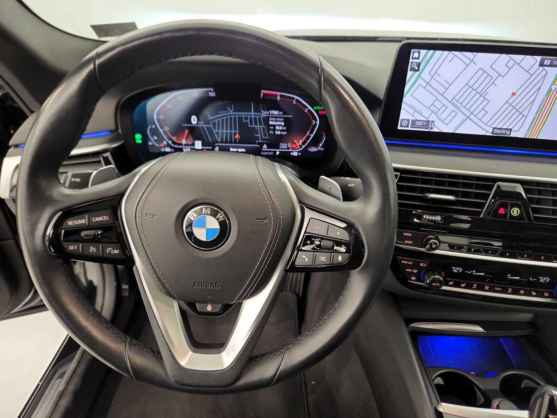 Thumbnail: 2022 BMW 5 Series - 10