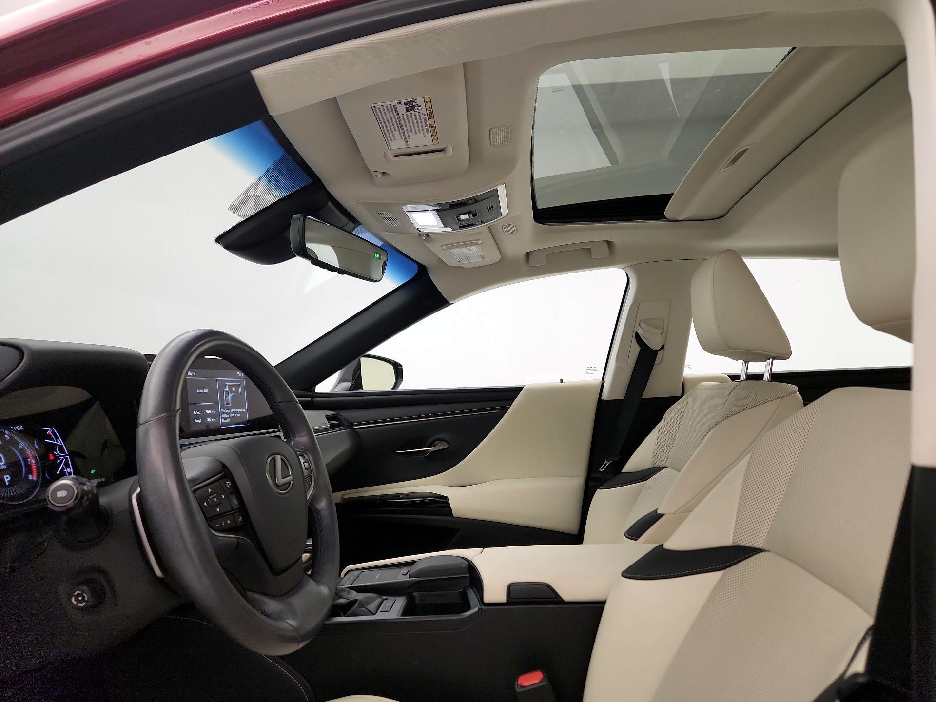 Thumbnail: 2022 Lexus ES - 18