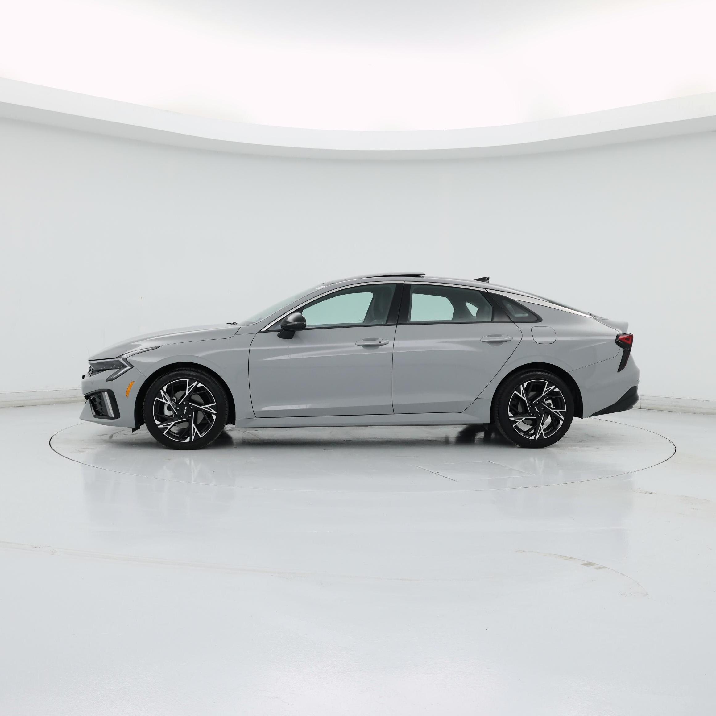 Thumbnail: 2025 Kia K5 - 3