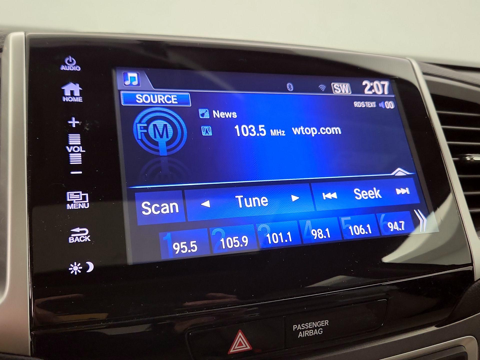 Thumbnail: 2017 Honda Pilot - 15