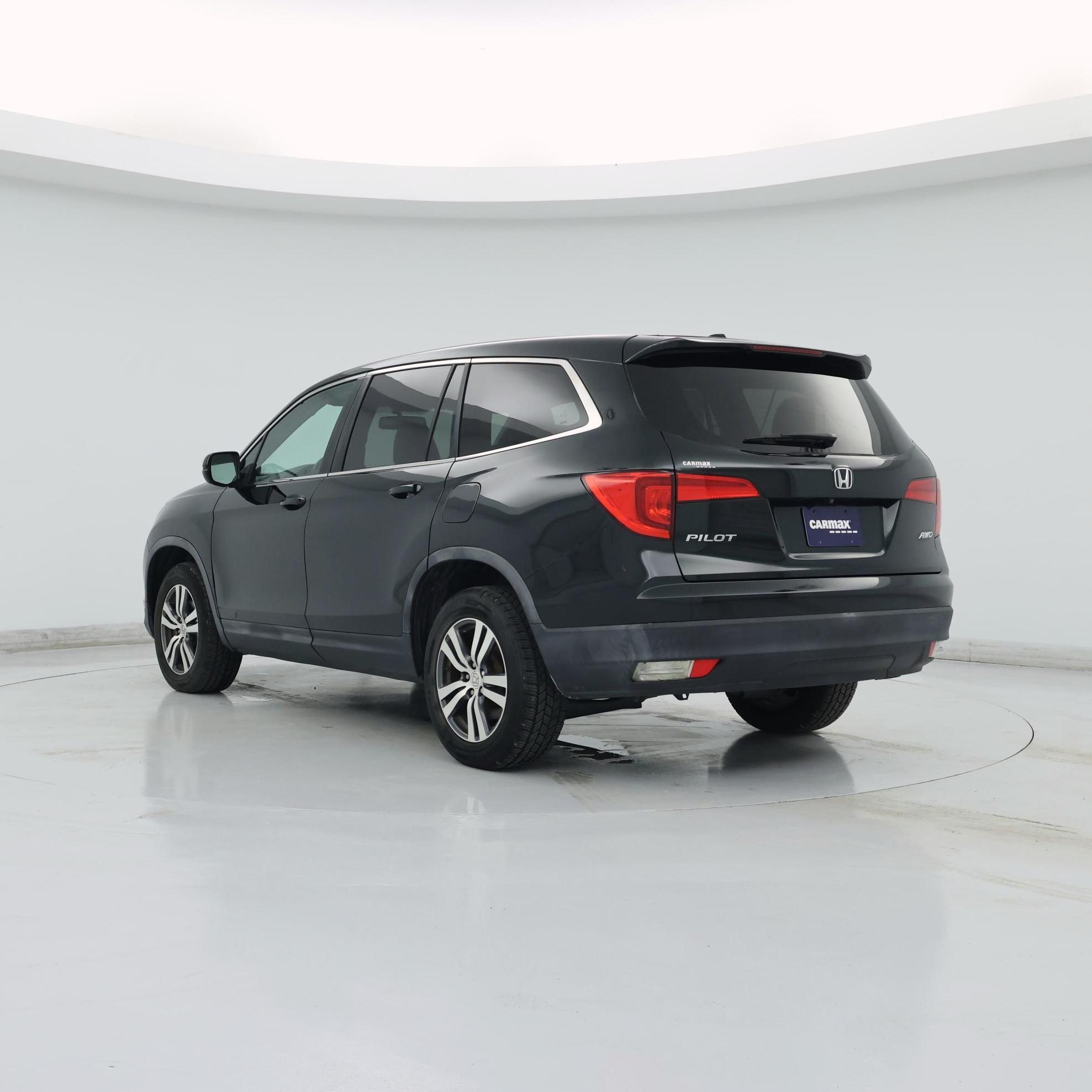 Thumbnail: 2017 Honda Pilot - 2