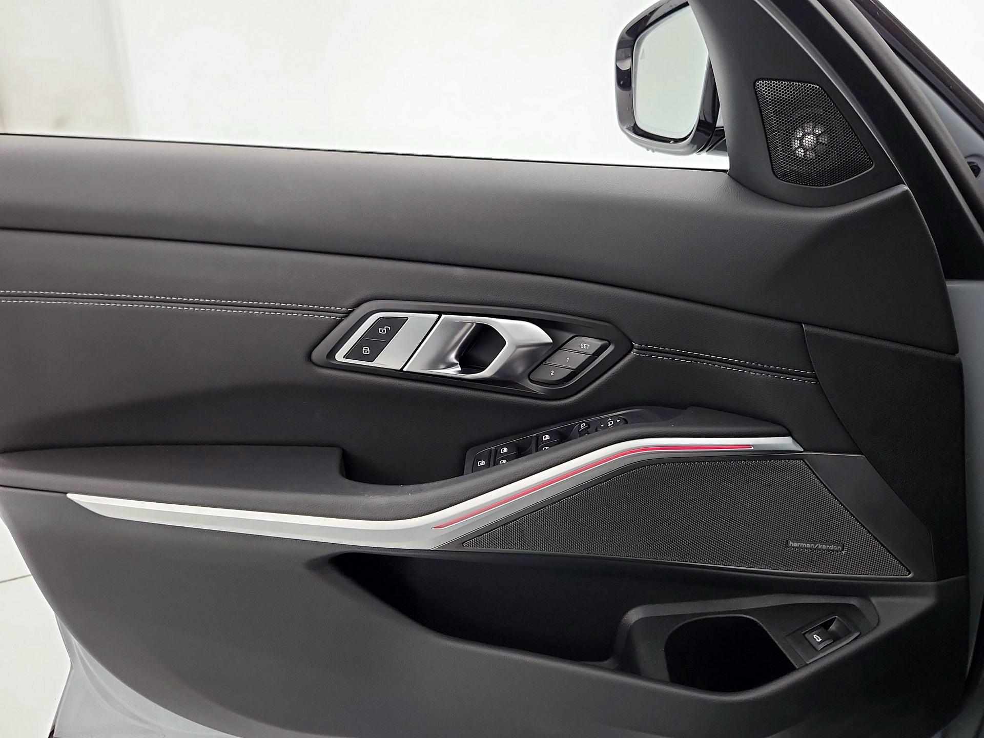 Thumbnail: 2023 BMW 3 Series - 12