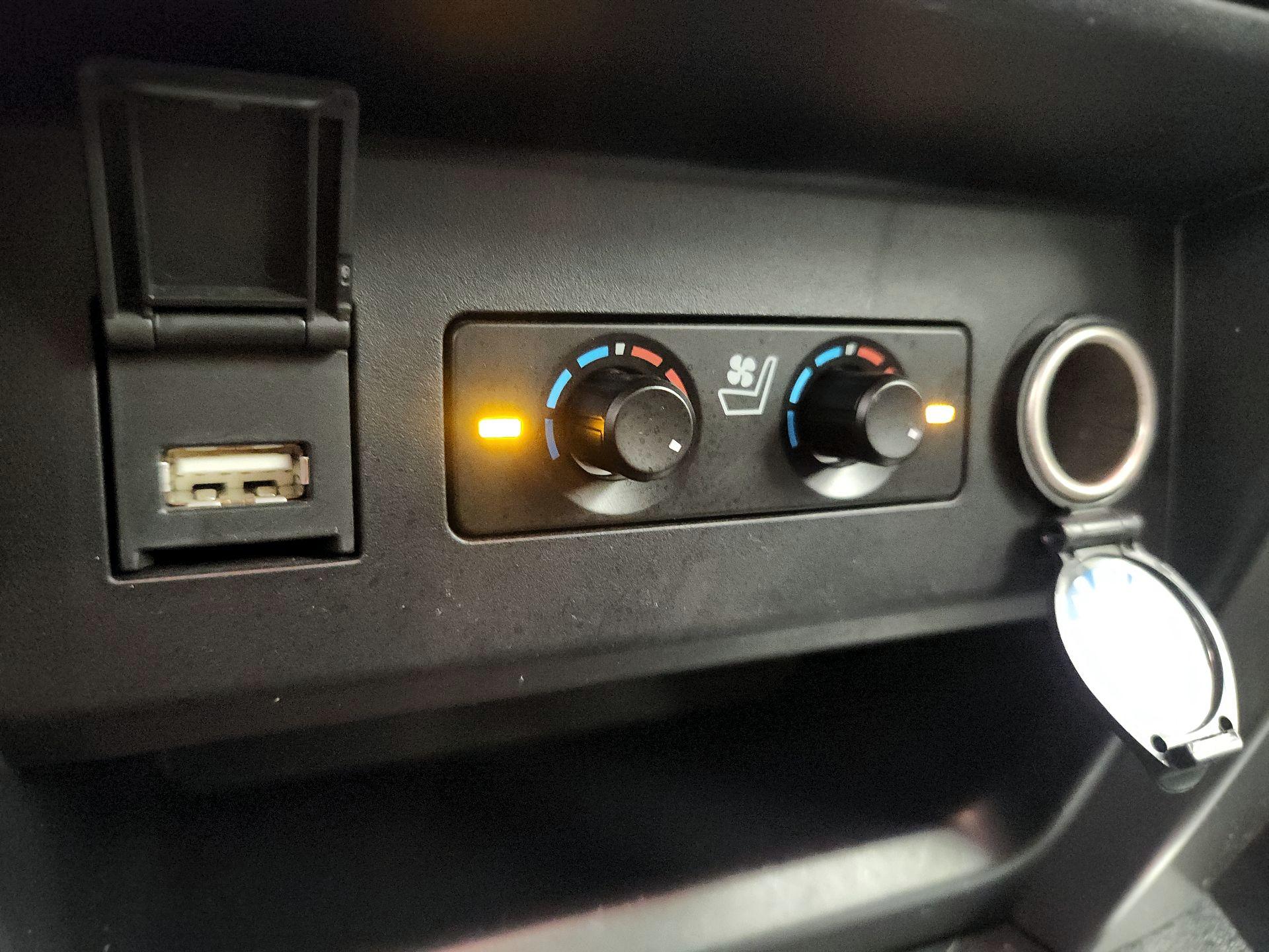 Thumbnail: 2020 Toyota 4Runner - 19