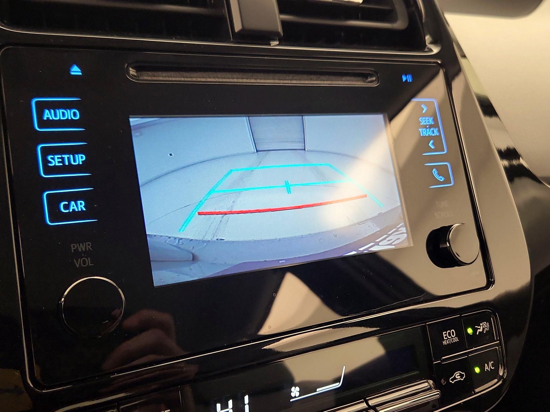 Thumbnail: 2018 Toyota Prius - 14