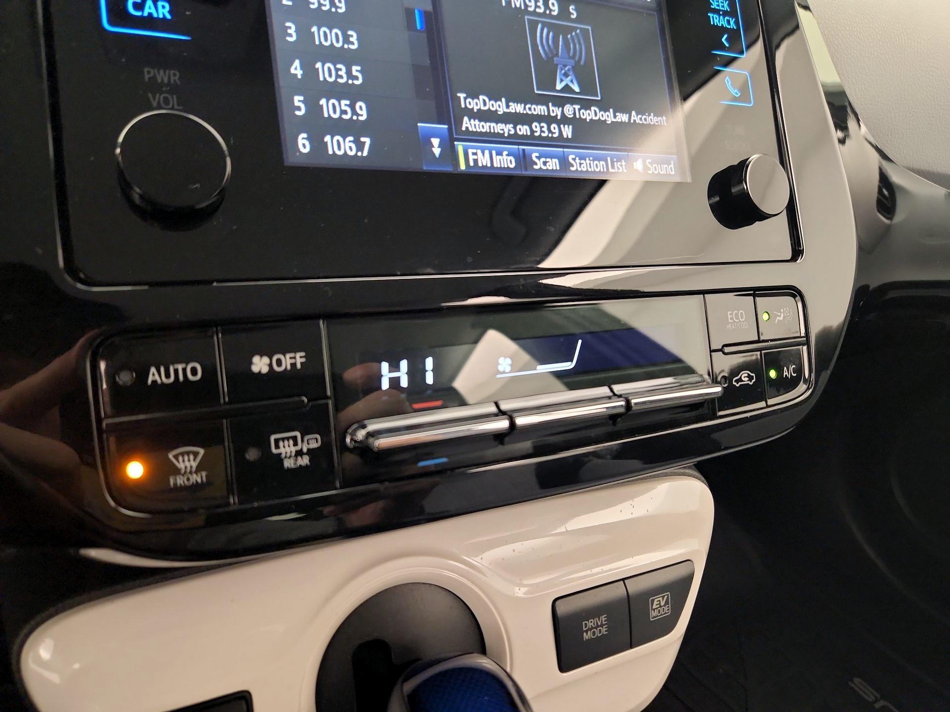 Thumbnail: 2018 Toyota Prius - 16