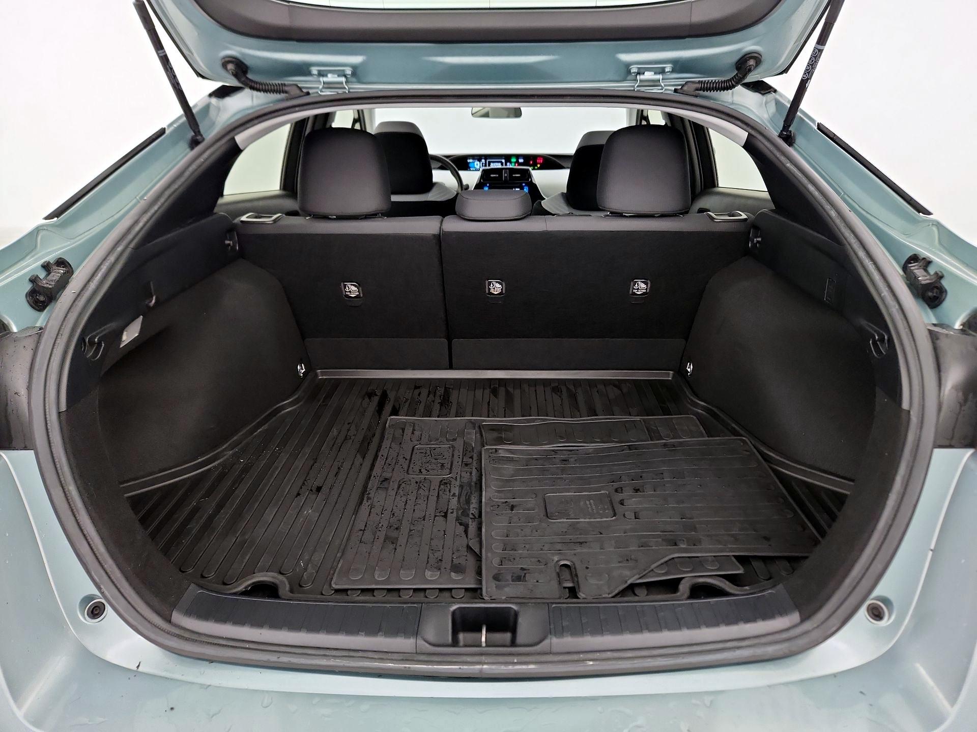 Thumbnail: 2018 Toyota Prius - 20