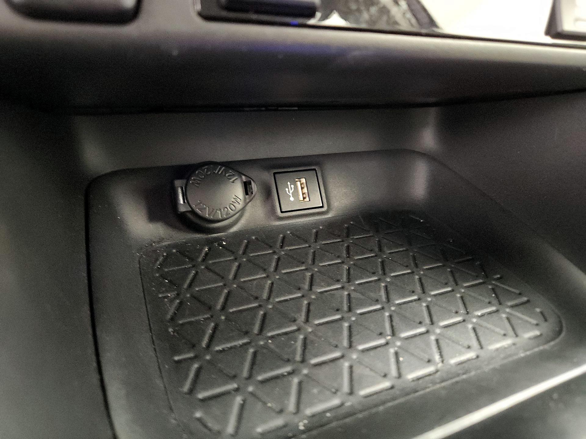 Thumbnail: 2024 Toyota RAV4 - 18