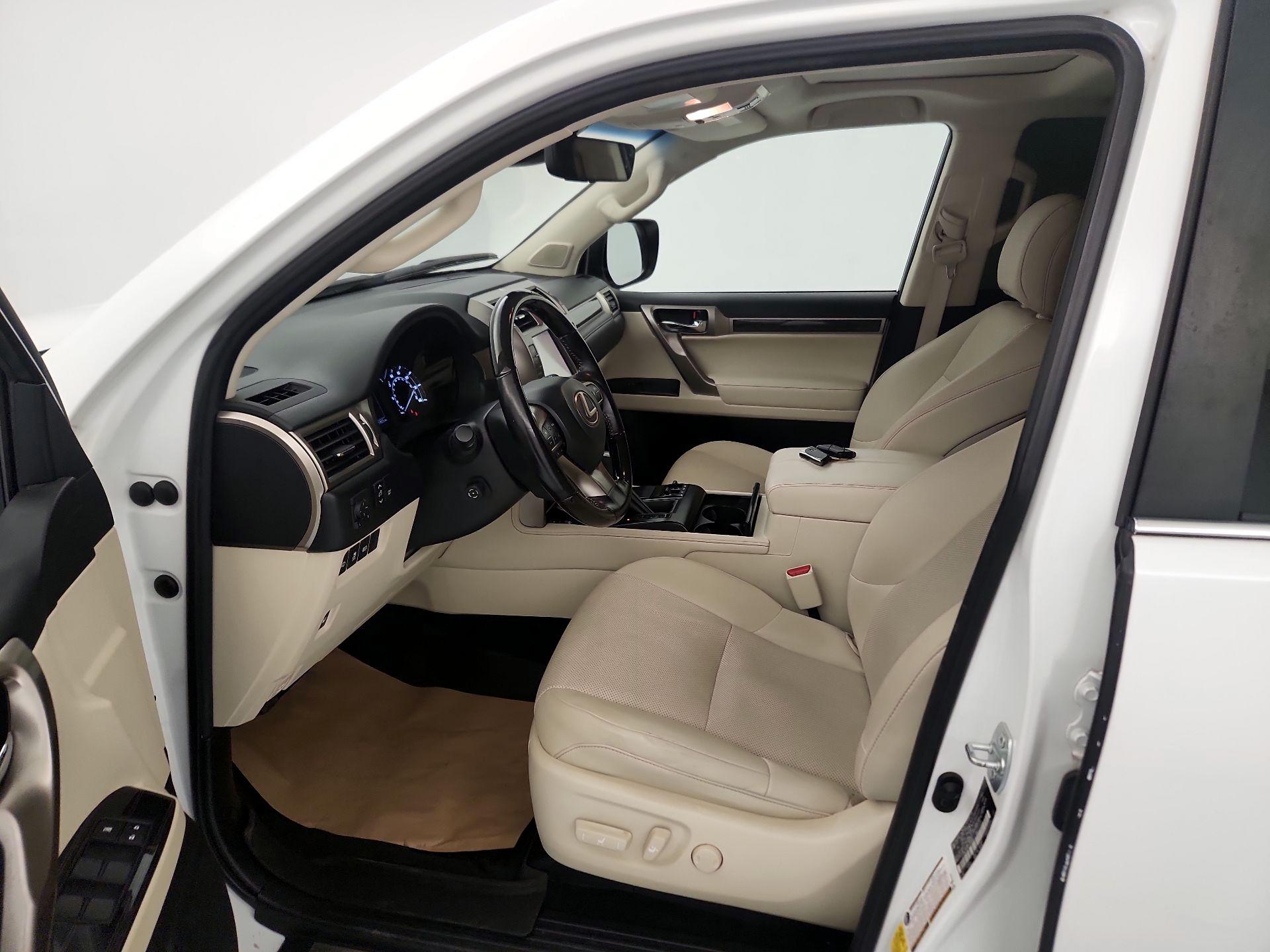 Thumbnail: 2020 Lexus GX - 11