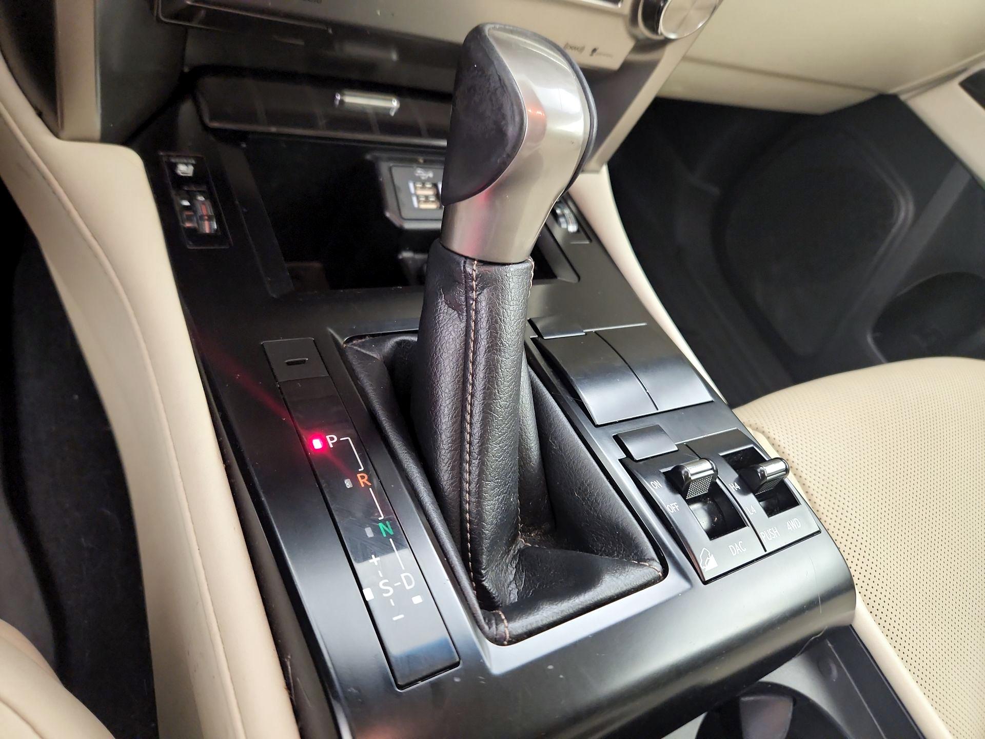 Thumbnail: 2020 Lexus GX - 17