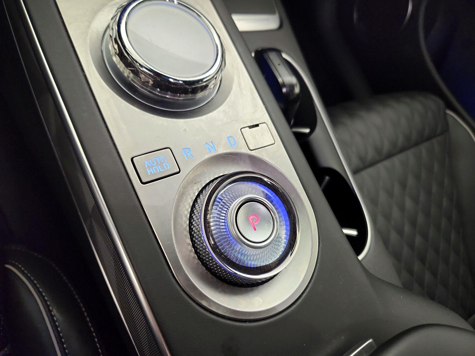 Thumbnail: 2024 Genesis GV70 - 16