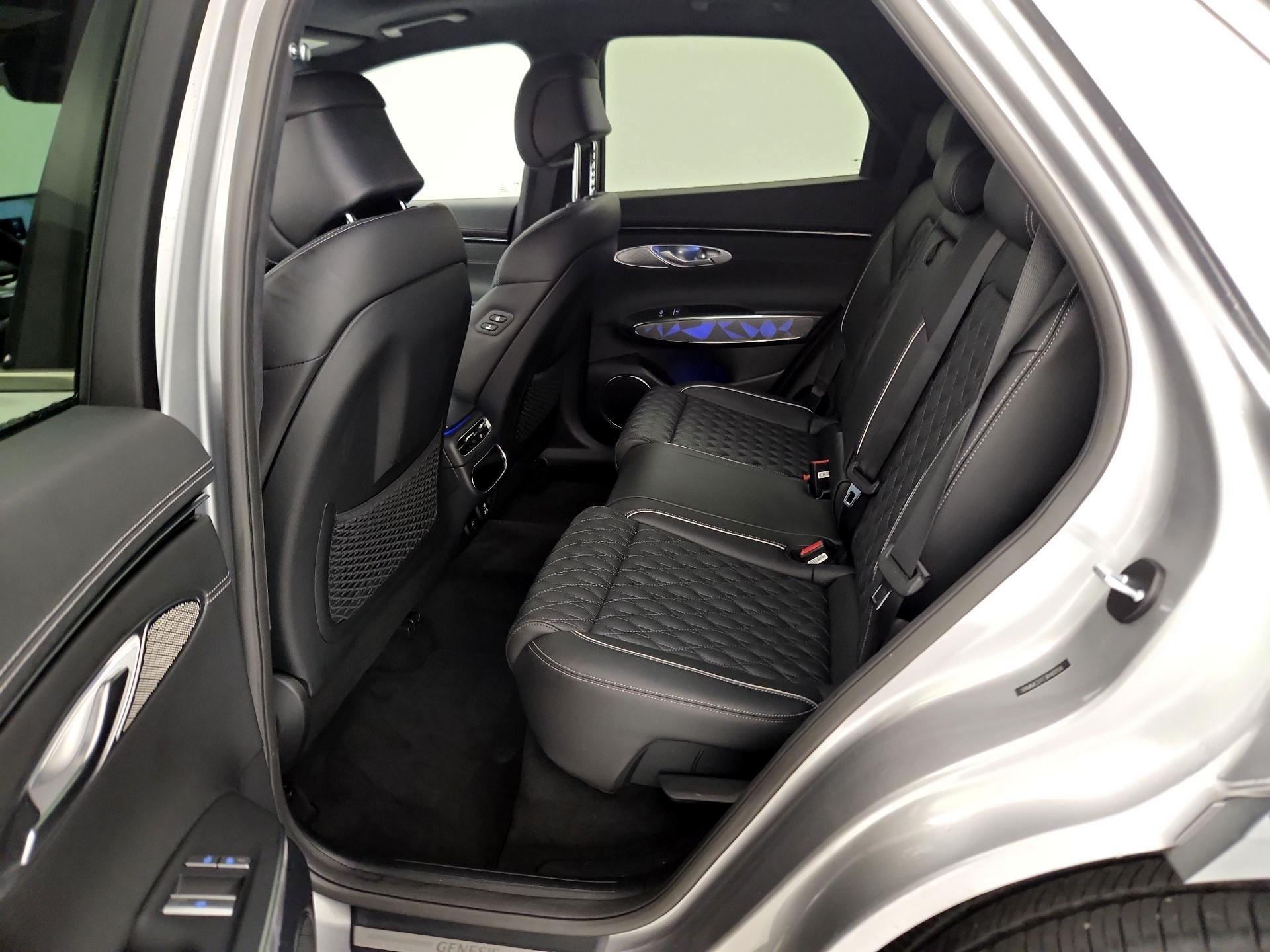 Thumbnail: 2024 Genesis GV70 - 17