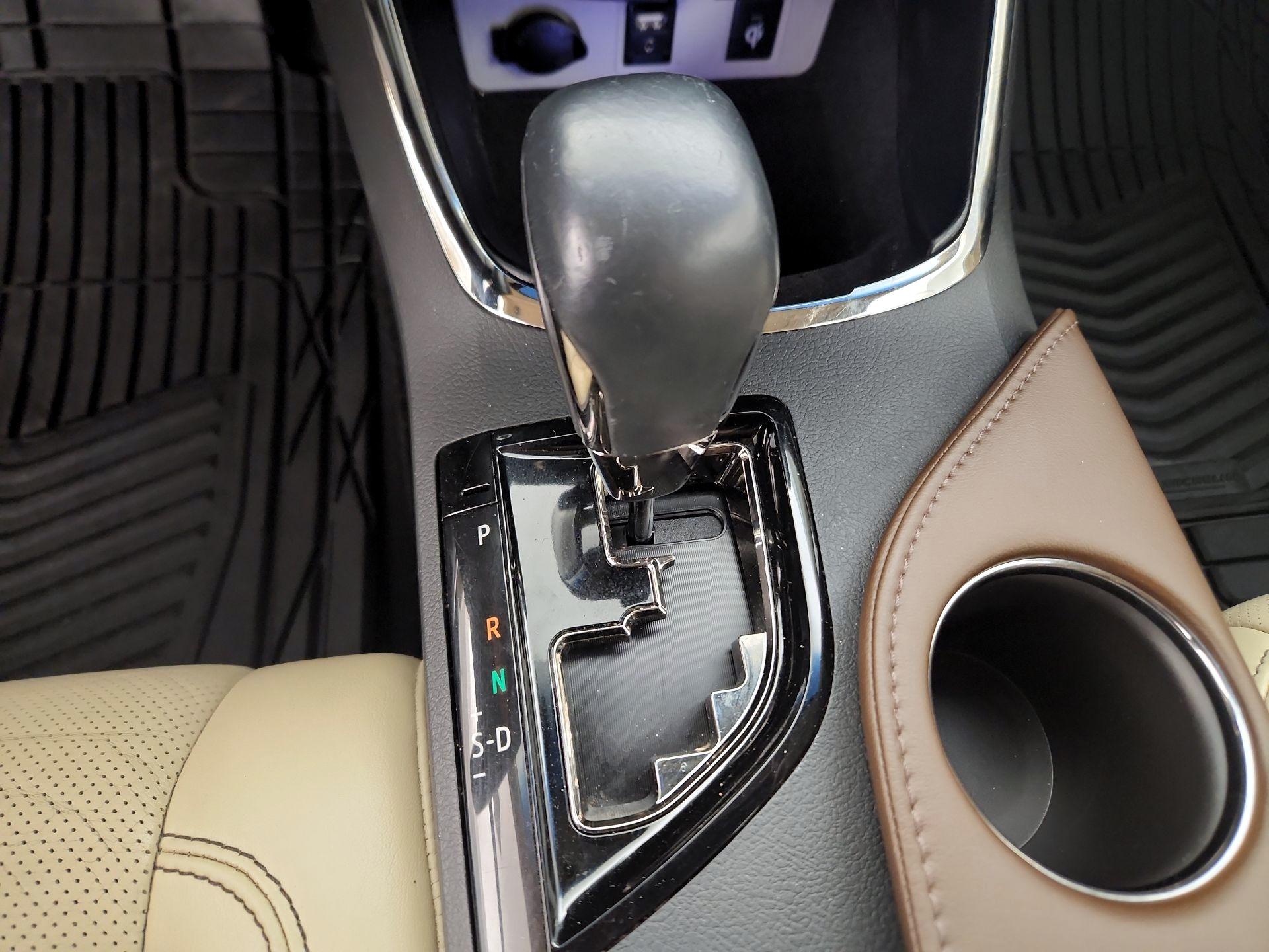 Thumbnail: 2016 Toyota Avalon - 17