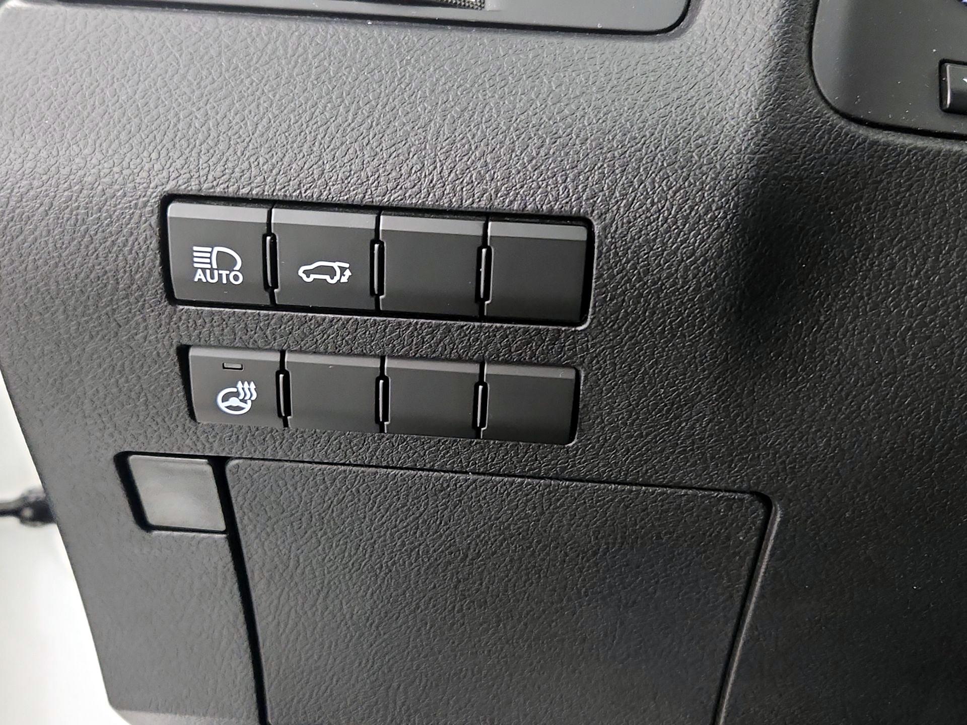 Thumbnail: 2021 Lexus RX - 13