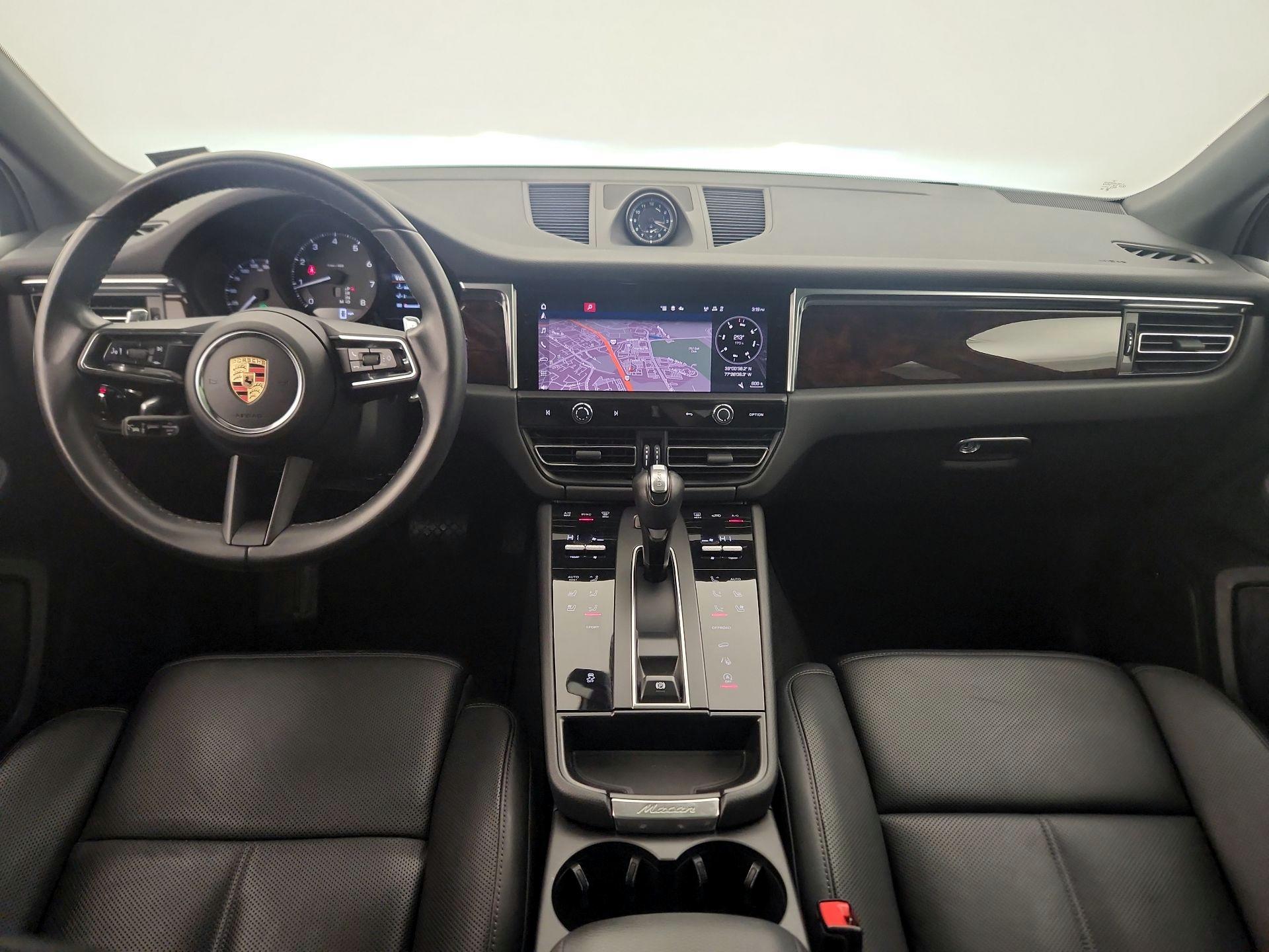 Thumbnail: 2024 Porsche Macan - 9