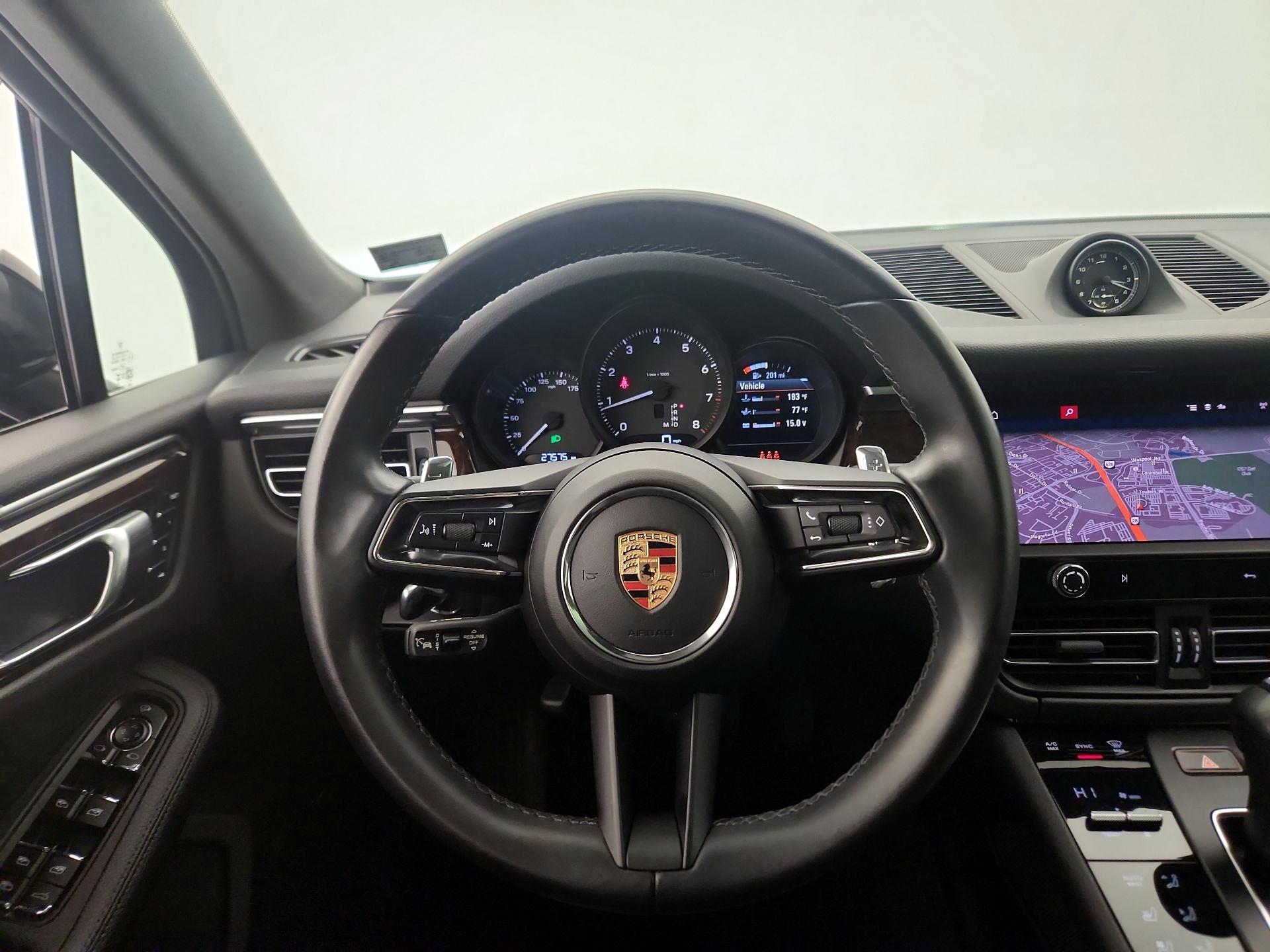 Thumbnail: 2024 Porsche Macan - 10