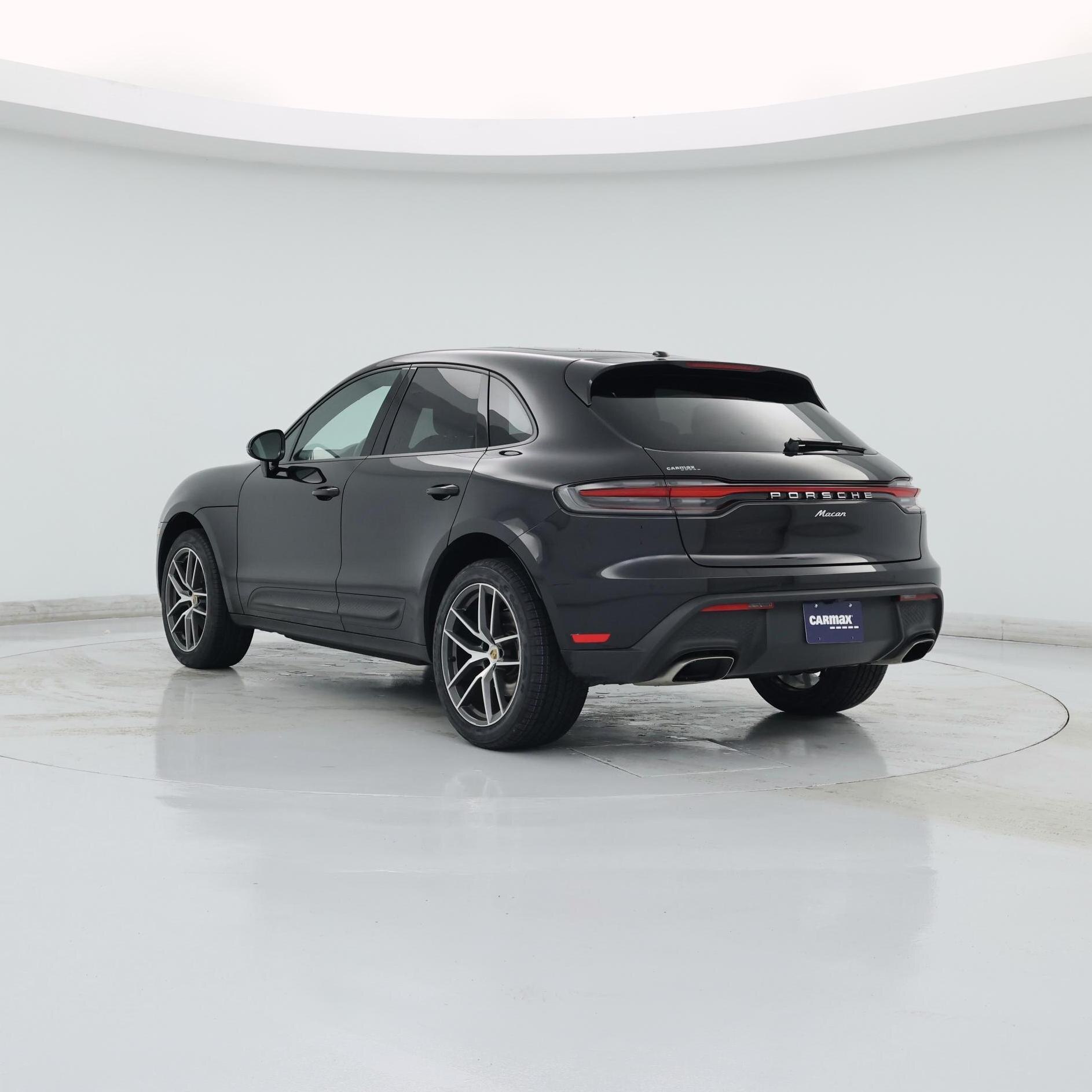Thumbnail: 2024 Porsche Macan - 2