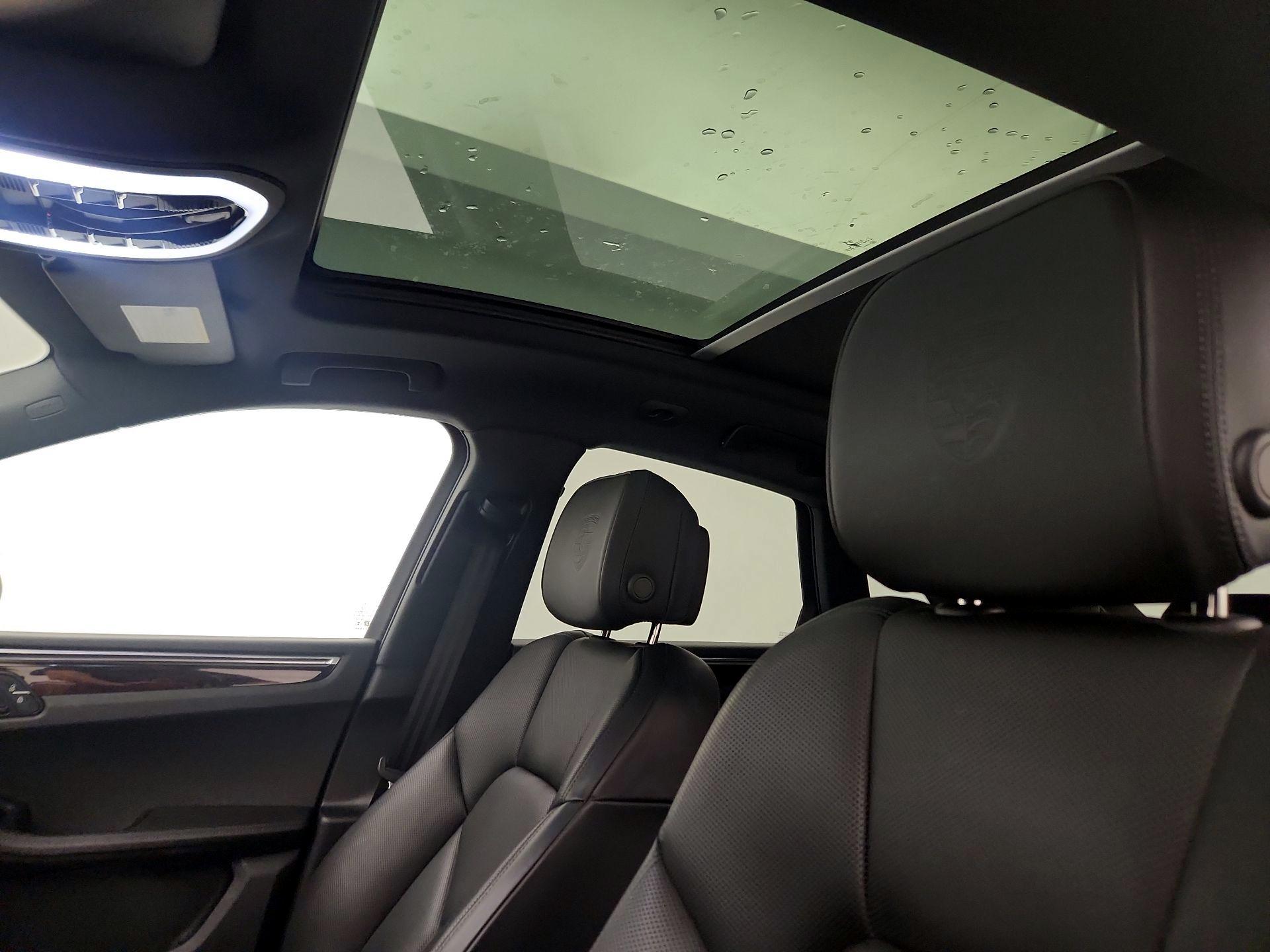 Thumbnail: 2024 Porsche Macan - 20