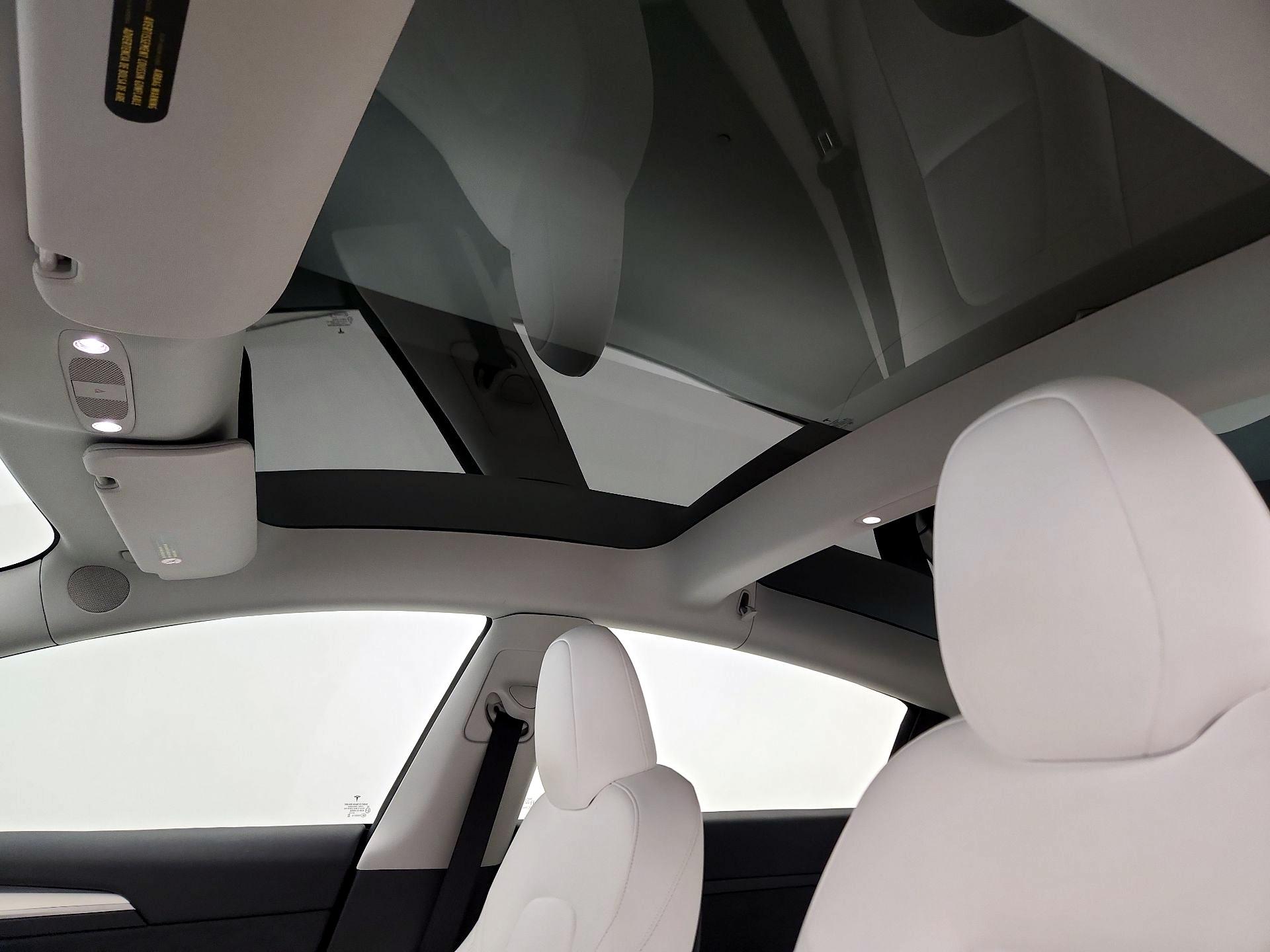 Thumbnail: 2023 Tesla Model 3 - 19