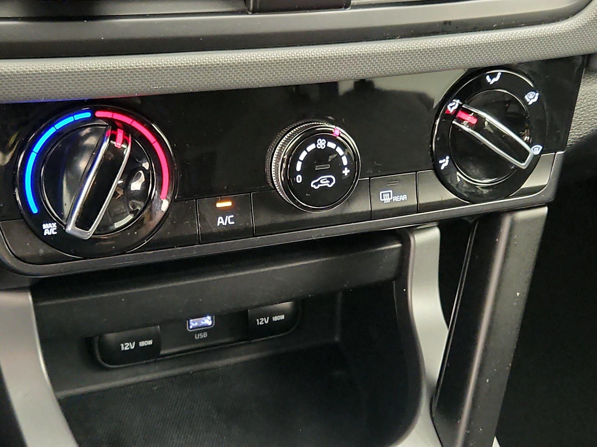 Thumbnail: 2024 Kia Seltos - 16