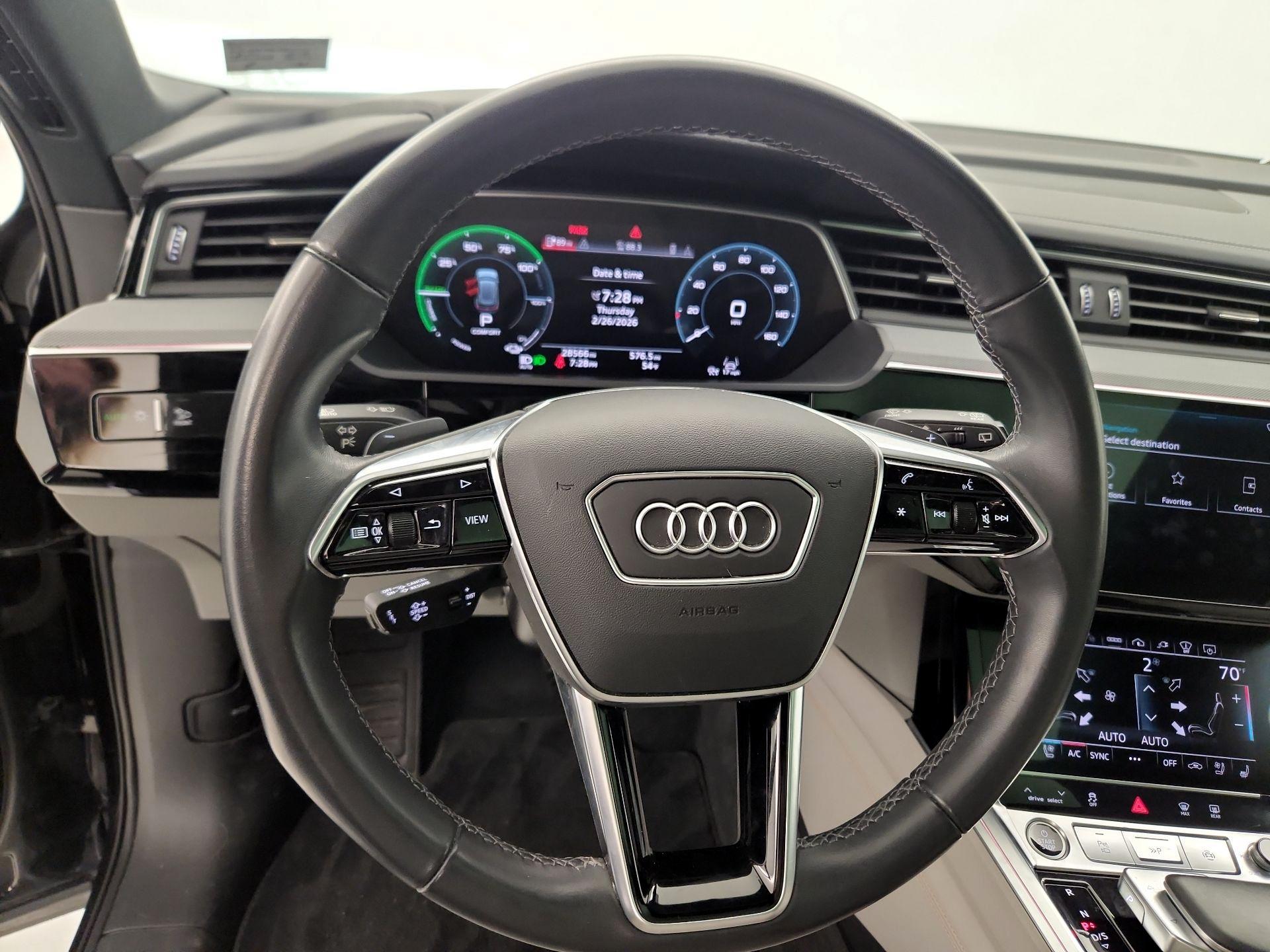 Thumbnail: 2024 Audi Q8 e-tron - 10