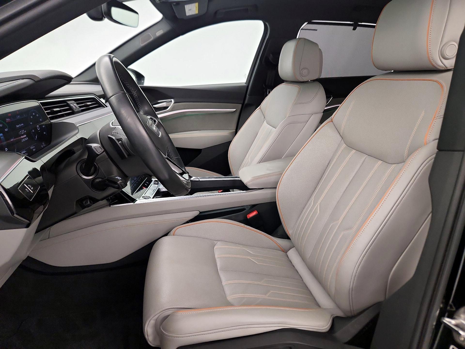 Thumbnail: 2024 Audi Q8 e-tron - 11