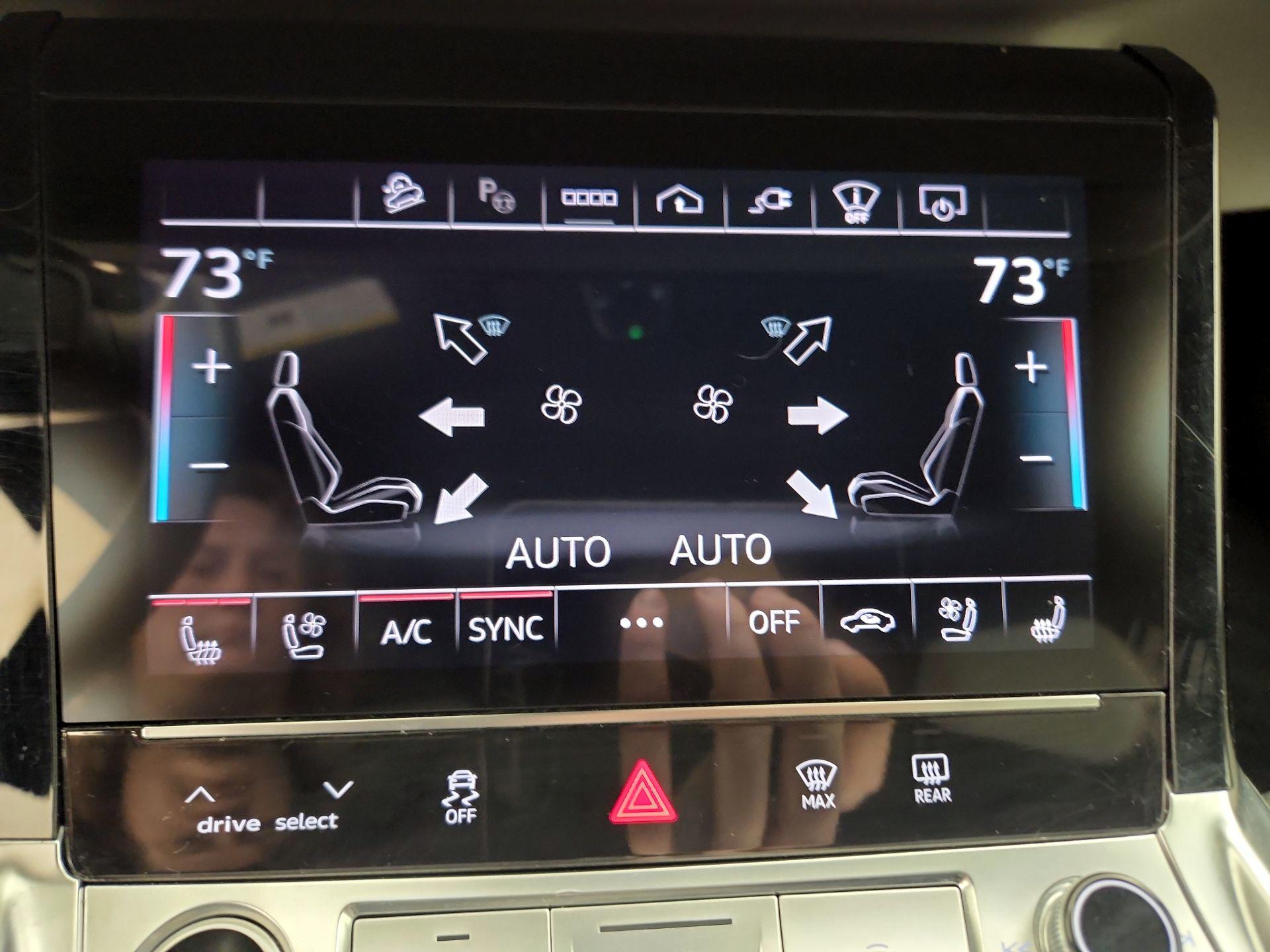 Thumbnail: 2024 Audi Q8 e-tron - 17